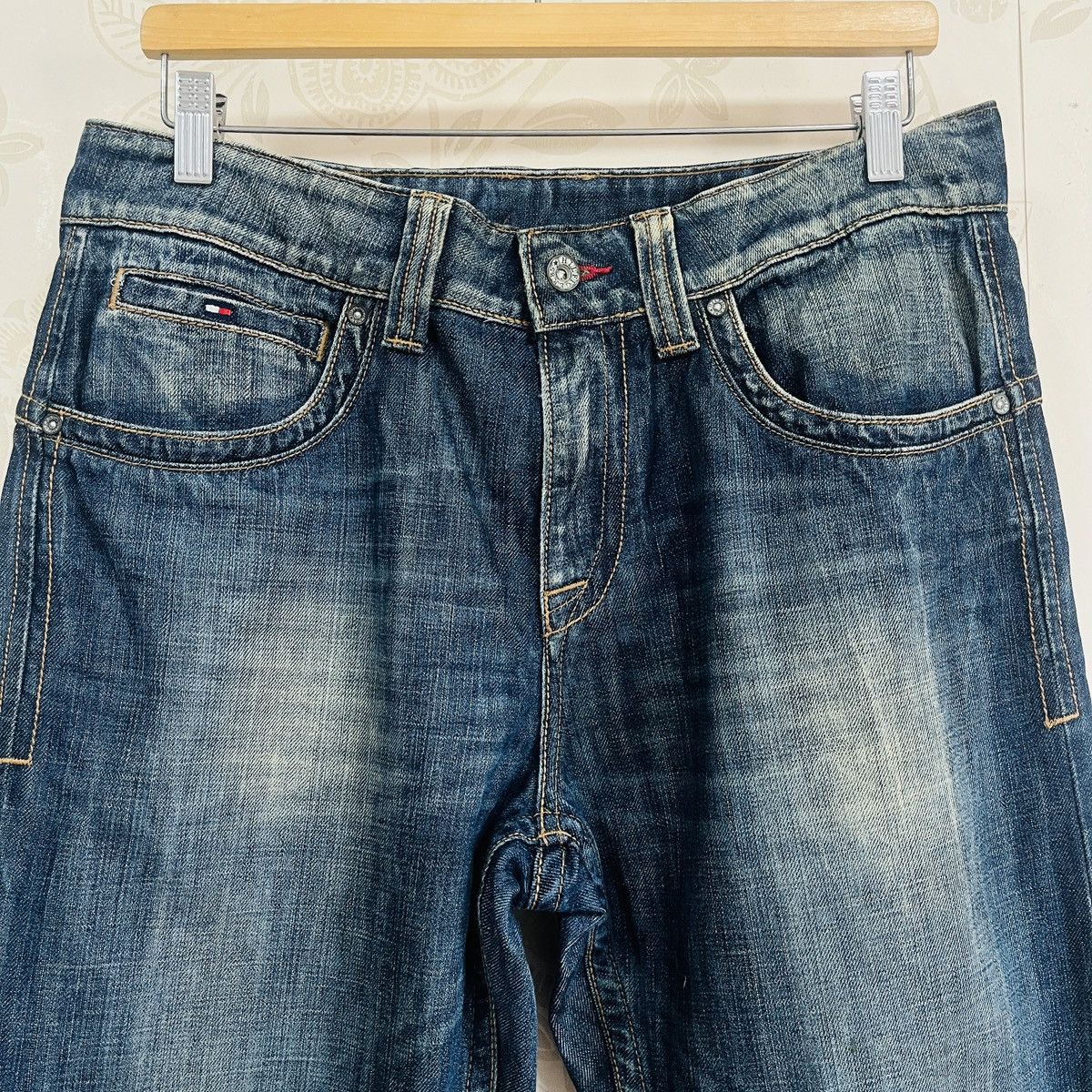 Tommy Hilfiger × Vintage Vintage Tommy Hilfiger Cambridge Regular Fit Jeans Size US 33 - 21 Thumbnail