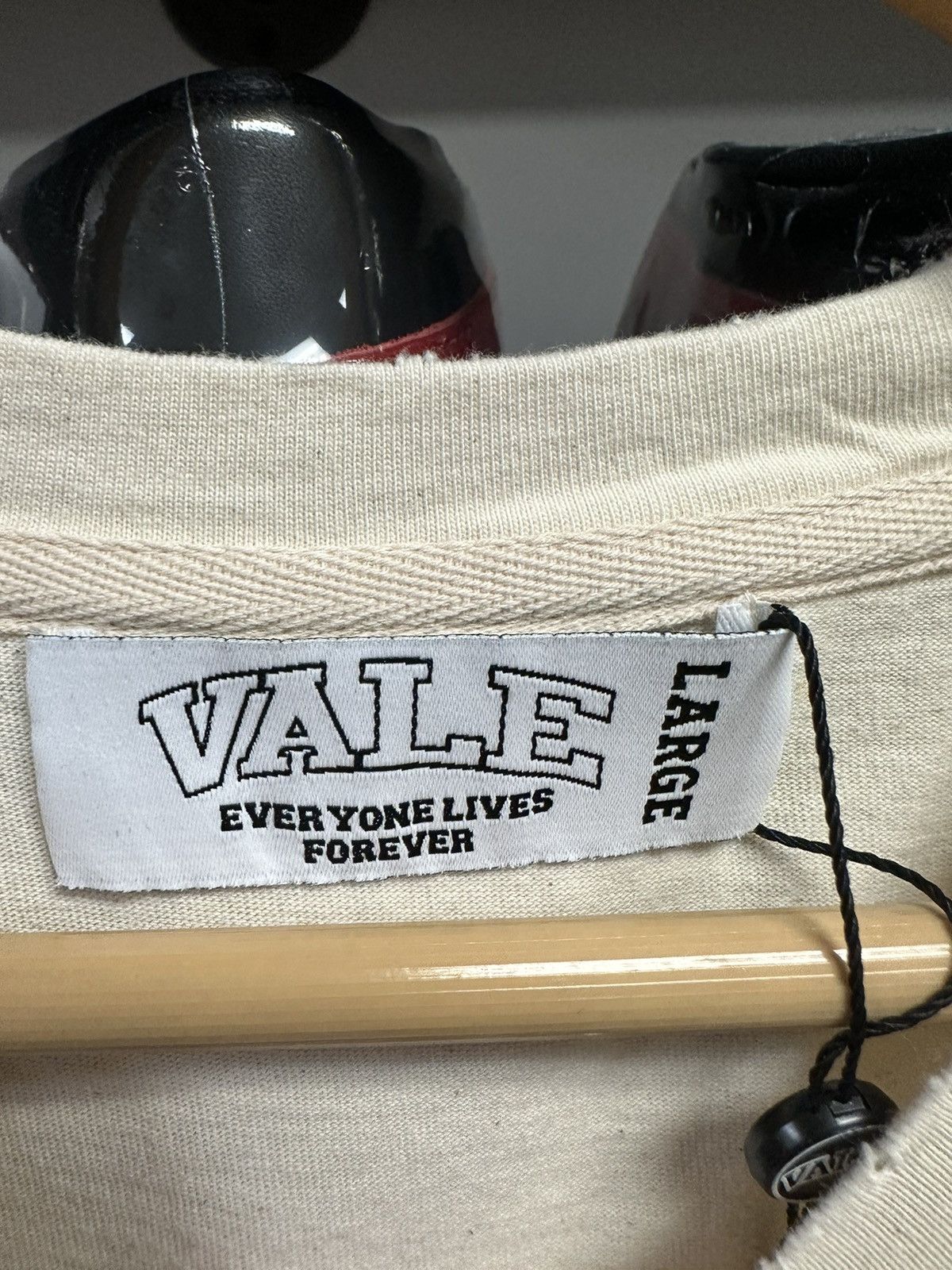 Vale Valley sports division international new large Size US L / EU 52-54 / 3 - 2 Thumbnail