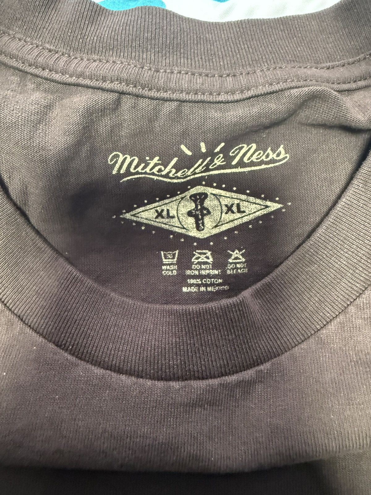 Mitchell & Ness × Travis Scott Cactus Jack X Boston University Seal Shirt Size US XL / EU 56 / 4 - 2 Thumbnail