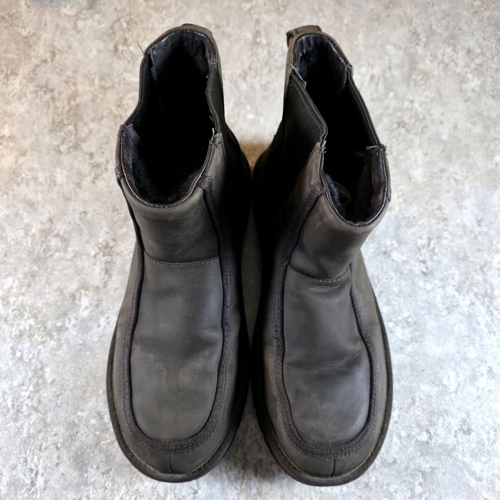 Ugg UGG Men's Brown Suede Chelsea Boots Pull On Size 10 Size US 10 / EU 43 - 3 Thumbnail
