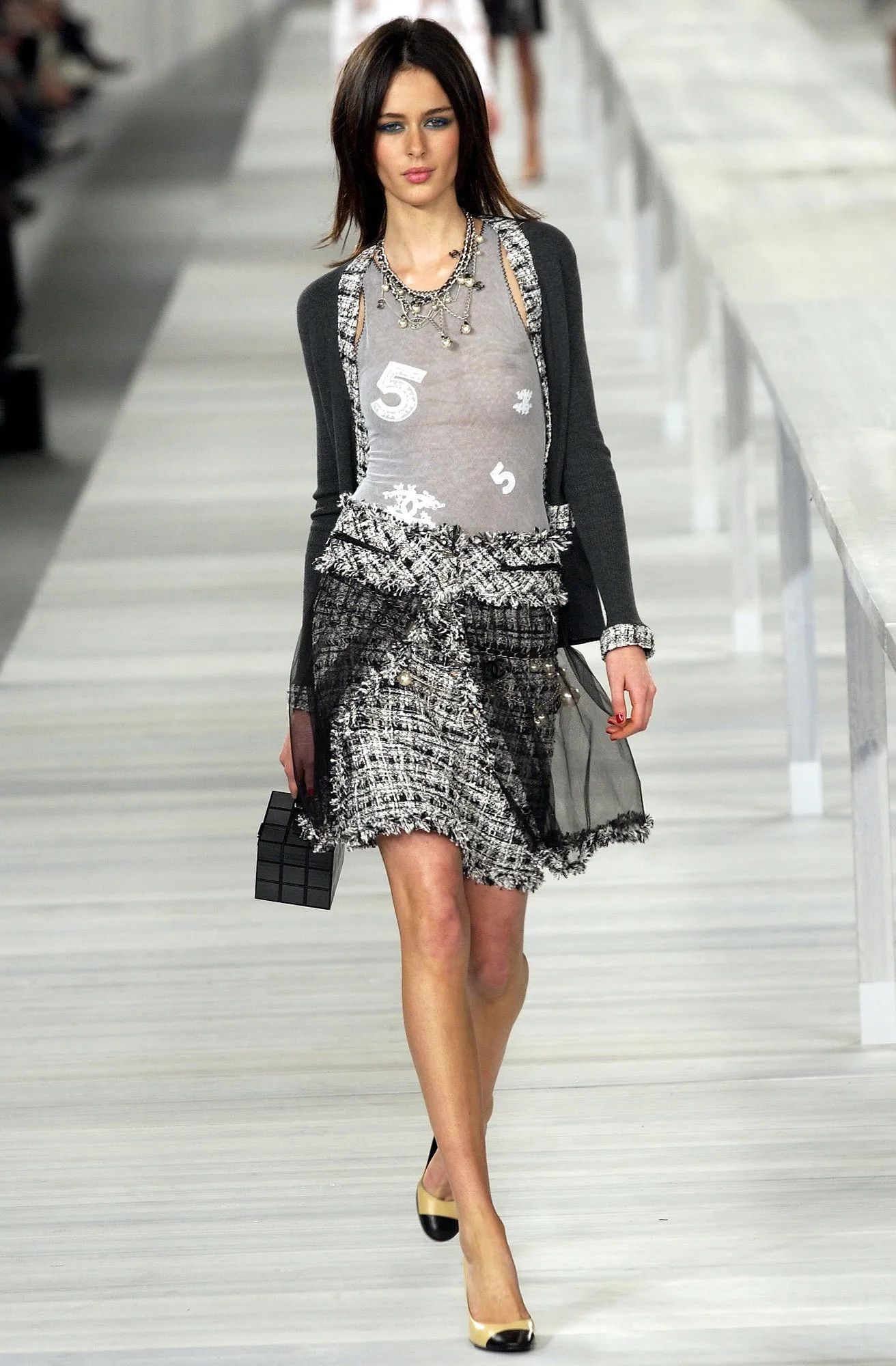 CHANEL 26S TANK TOP STYLE 1045