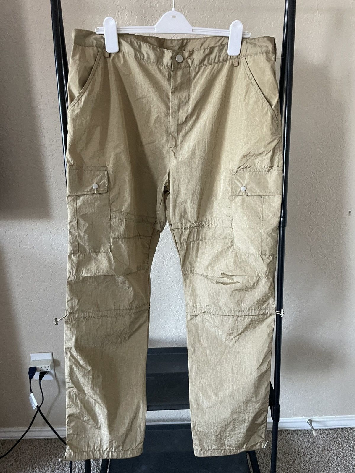 MNML Fashion Cargo Toggle pants Size US 38 / EU 54 - 1 Thumbnail