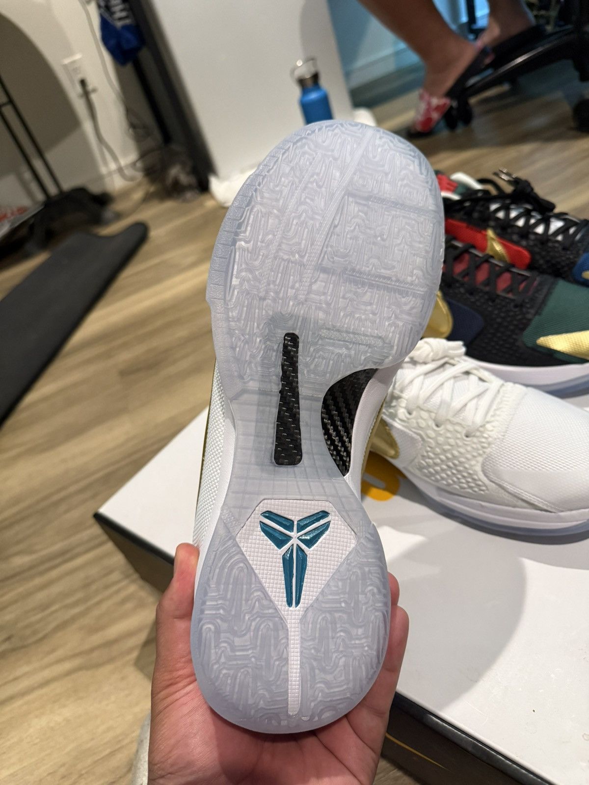 Nike × Undefeated DS Nike x Undefeated Kobe 5 Protro What If Pack Size US 12 / EU 45 - 7 Thumbnail