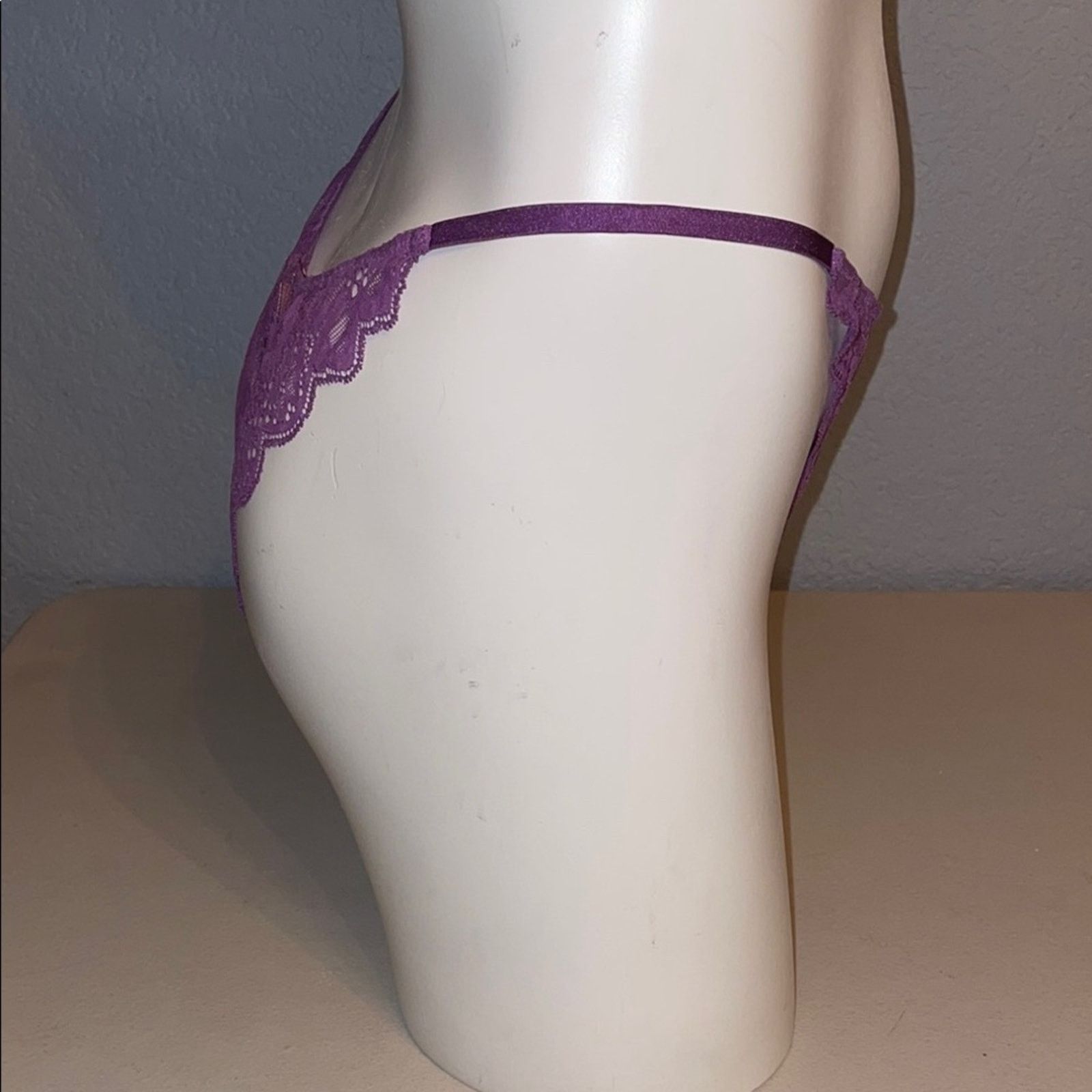 Victoria's Secret Victoria’s Secret Brazillian Thong Lavendar Lace VS Panties Size ONE SIZE - 8 Thumbnail