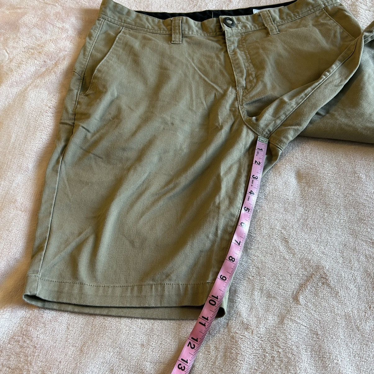 Volcom Volcom chino khaki shorts size 33 preppy summer casual Size US 33 - 10 Thumbnail