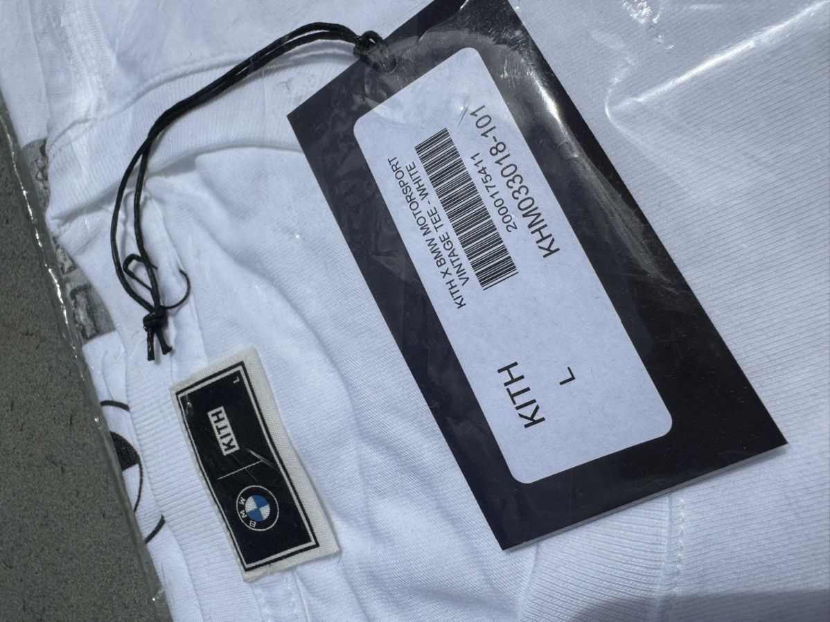 BMW × Kith Kith BMW Motorsports vintage tee Size US L / EU 52-54 / 3 - 4 Thumbnail