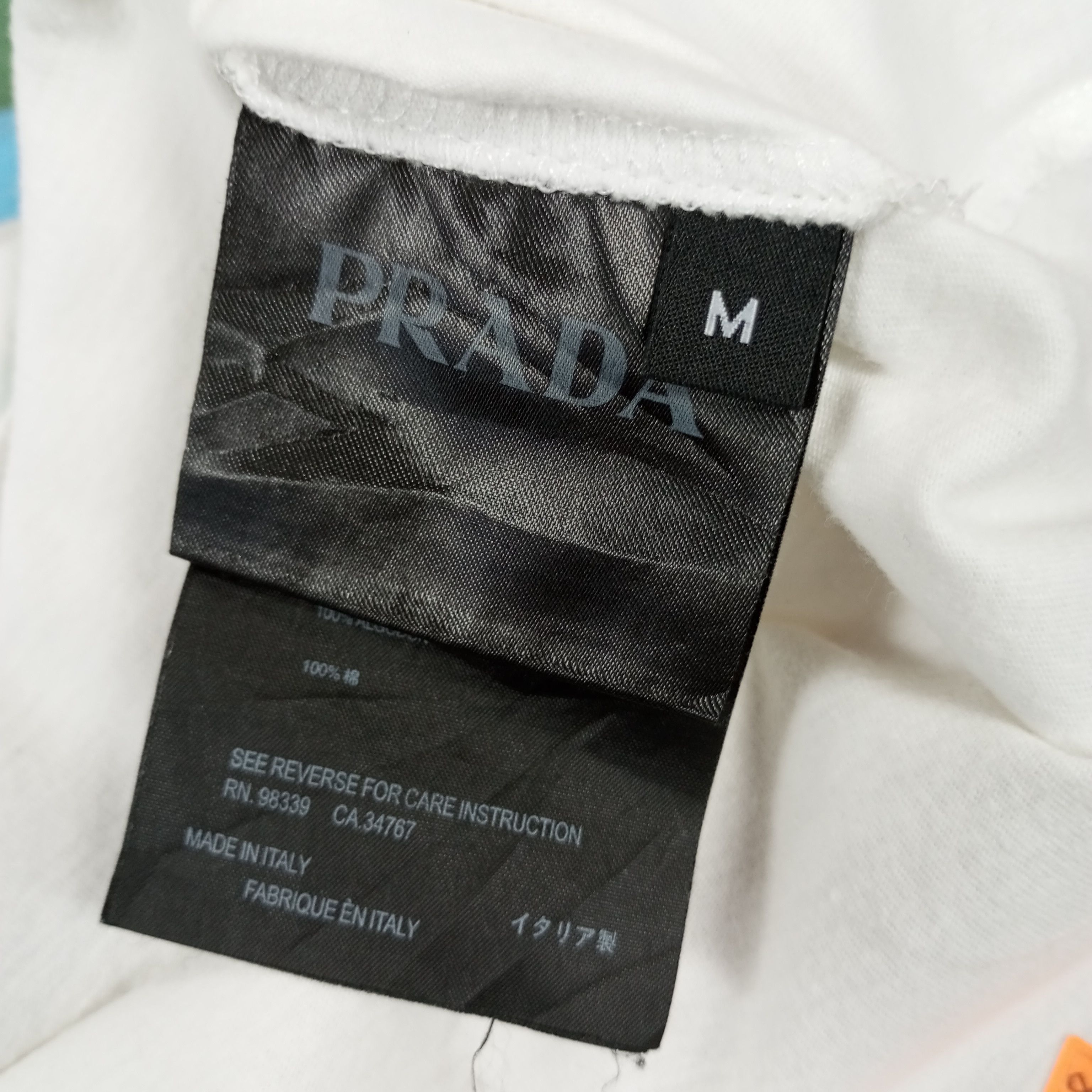 Vintage Prada Milano Luxury Fashion Brand Center Design Tshirt Size US M / EU 48-50 / 2 - 10 Thumbnail