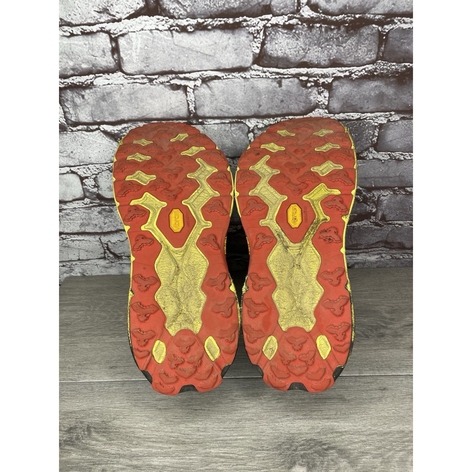 Hoka Hoka One Speedgoat 5 Thyme Fiesta Gray Fabric Red Yellow Gym Size US 12 / EU 45 - 24 Thumbnail