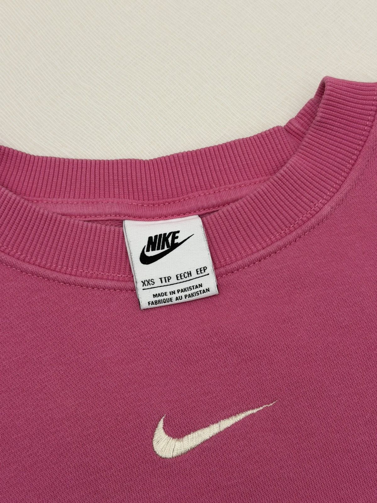 Nike Nike Center Swoosh Bubblegum Pink Oversized Crewneck XXS Size XXS / US 00 / IT 34 - 4 Thumbnail