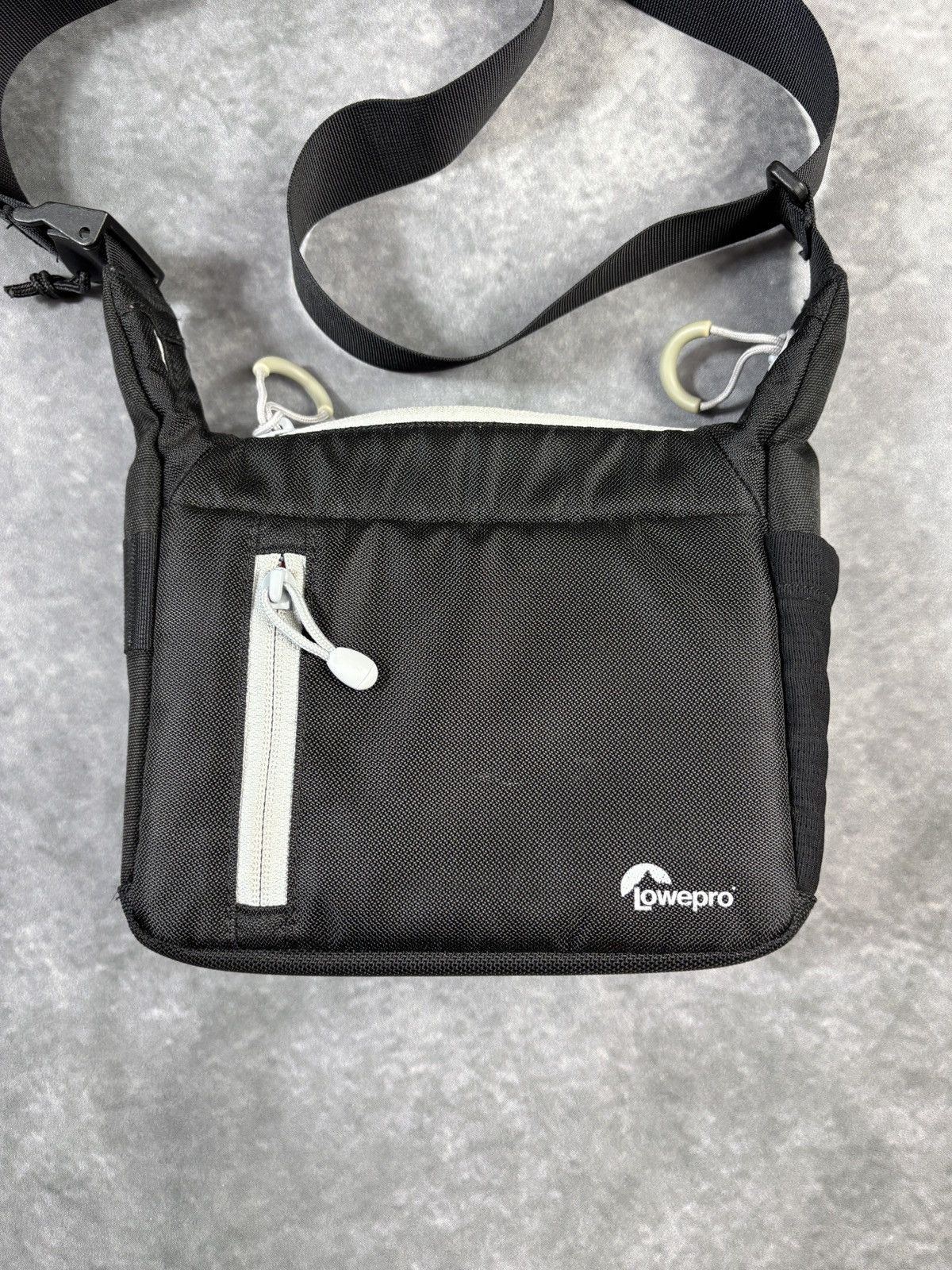 Lowepro Lowepro Sling Bag StreamLine 100Mini Messenger Day Side Pack Size ONE SIZE - 3 Thumbnail