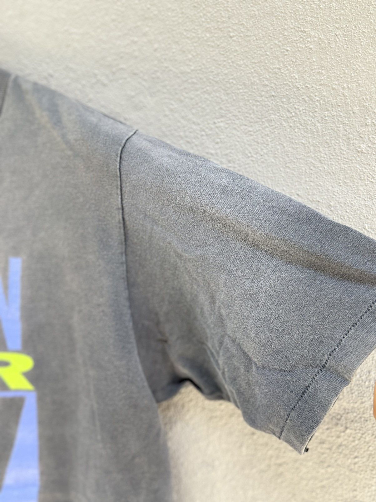 Levi's Vintage Clothing Thrashed Vintage 90s Levis Botton Your Fly Sun Faded Tee Size US M / EU 48-50 / 2 - 8 Thumbnail