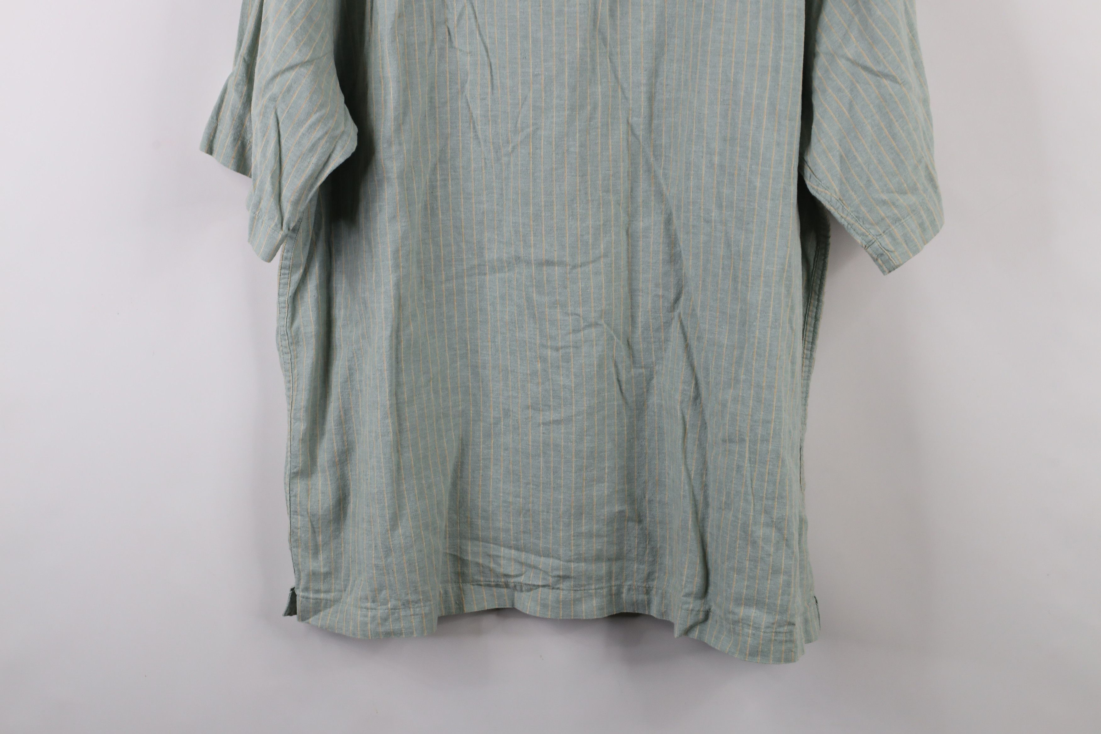 Vintage Vintage 90s Streetwear Short Sleeve Collared Button Shirt Size US XL / EU 56 / 4 - 10 Thumbnail