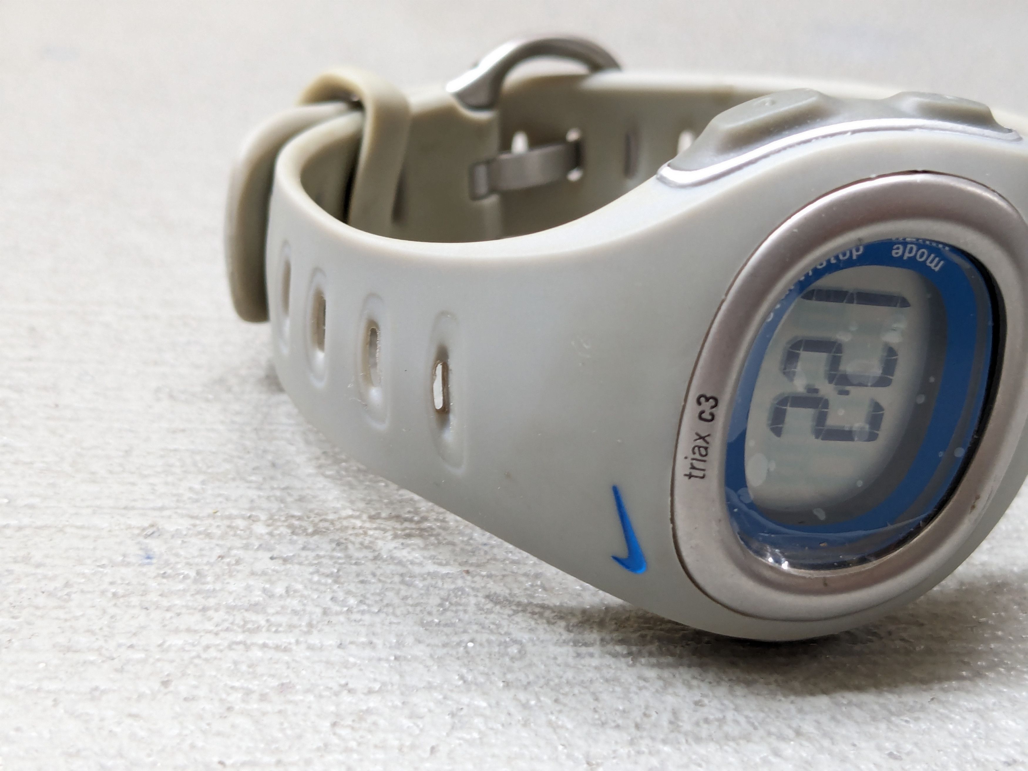 Nike Vintage Nike Watch Gray Blue Digital Rubber Minimalist Y2K Size ONE SIZE - 7 Thumbnail