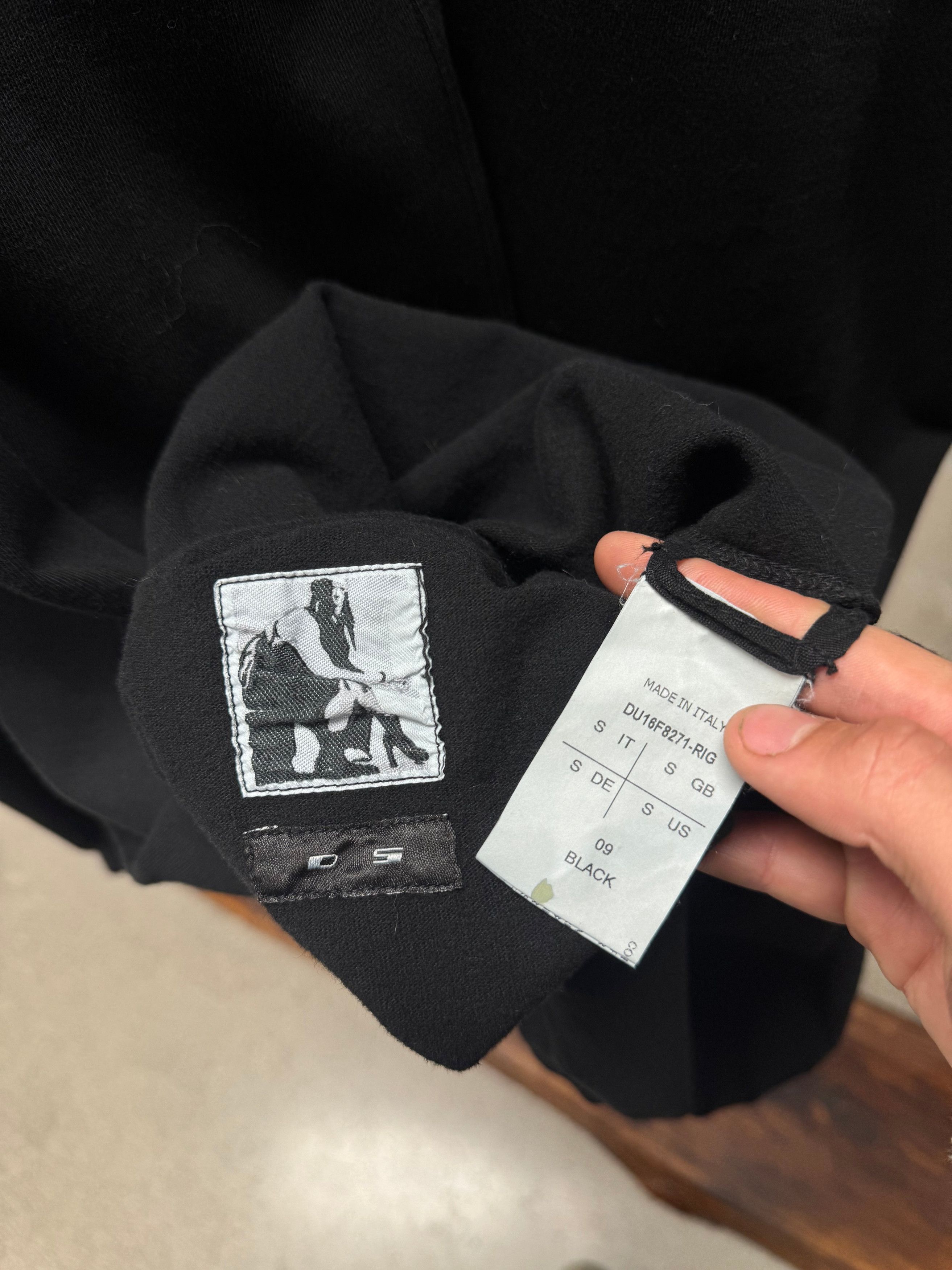Rick Owens AW2016 Rick Owens ‘Mastadon’ Black Oversized Cotton Sweatshirt Size US S / EU 44-46 / 1 - 5 Thumbnail