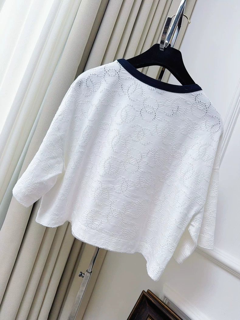 Chanel Chanel 24C early spring white background logo color gradie Size XXS / US 00 / IT 34 - 2 Thumbnail