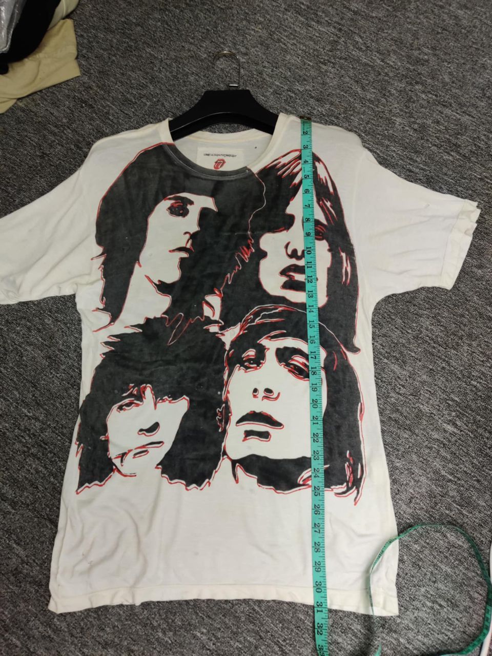 Band Tees Vintage Thrashed The Rolling Stone Distressed Tee Tshirt Size US M / EU 48-50 / 2 - 15 Thumbnail
