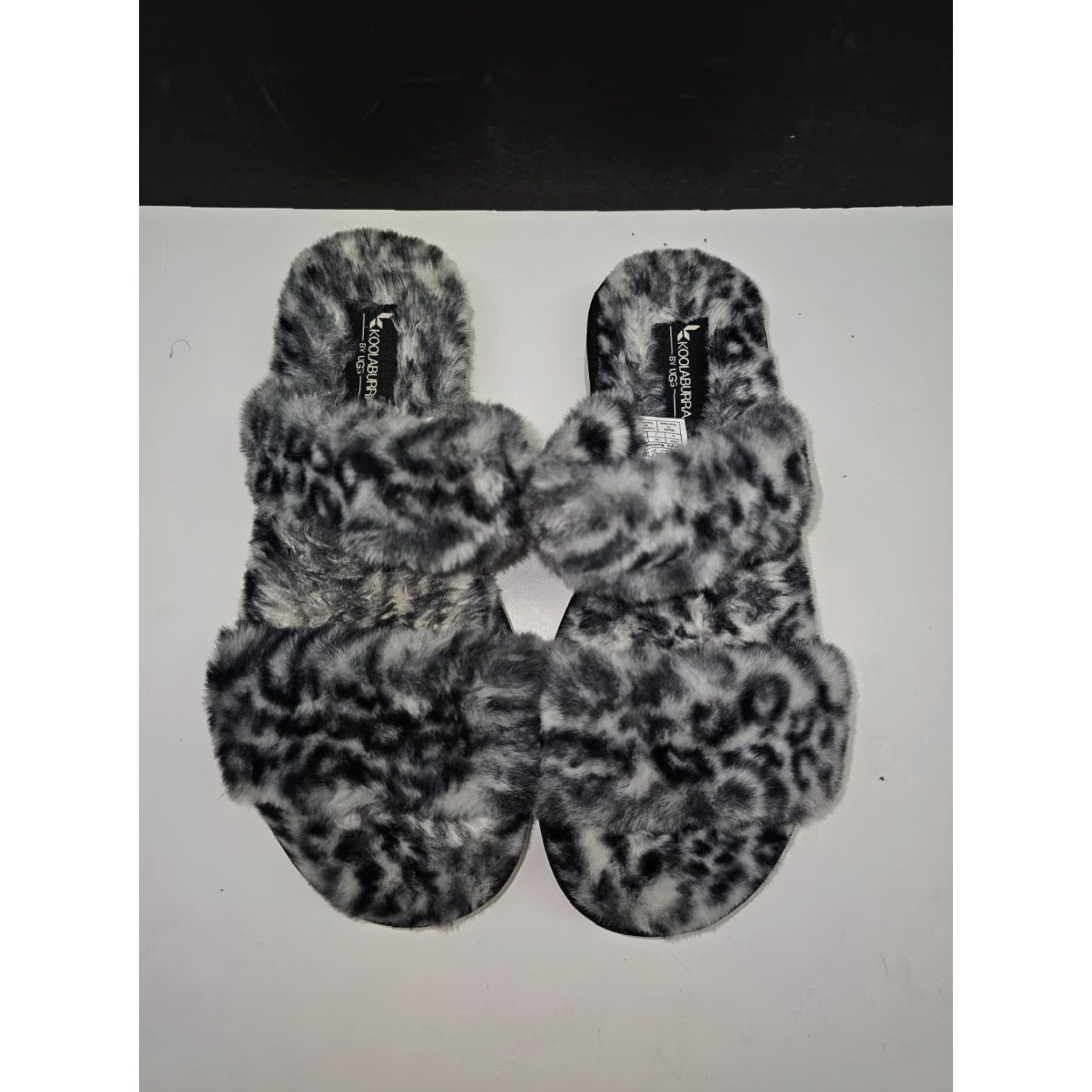 Vintage KOOLABURA BY UGG Faux Fur Animal Print Platform Slippers Sandals Womens Size 9 Slipper Black Size US 9 / IT 39 - 4 Thumbnail