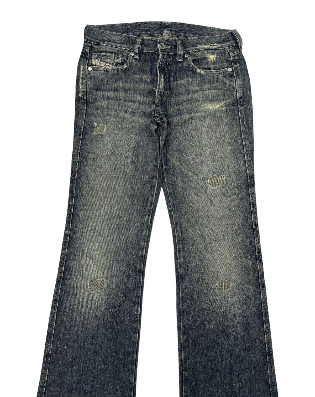 Diesel DIESEL FLARE DISTRESS THRASHED DENIM JEANS Size 28" / US 6 / IT 42 - 6 Thumbnail