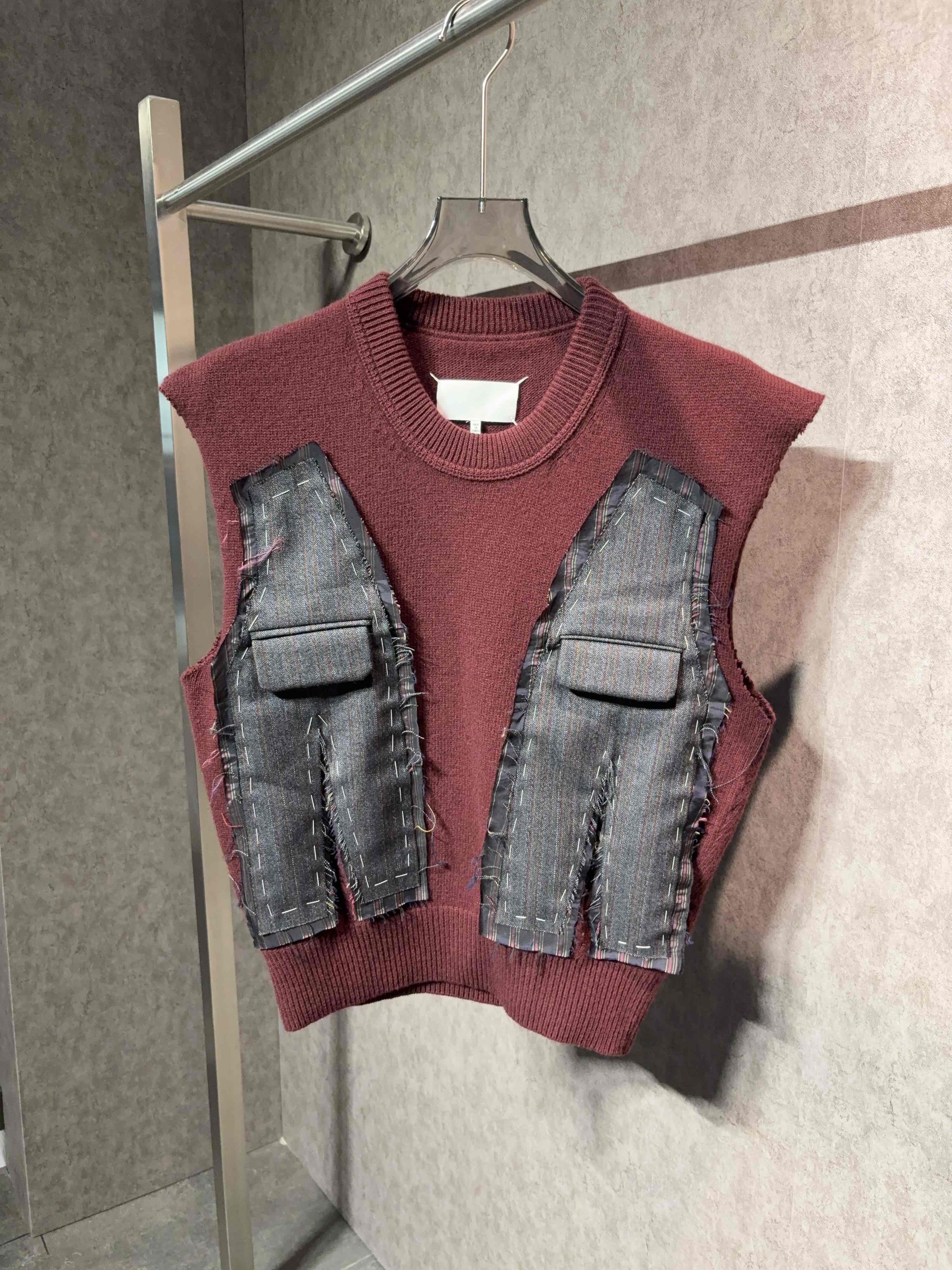 Maison Margiela Maison Margiela Wool Knit Vest Size S Size US S / EU 44-46 / 1 - 1 Thumbnail