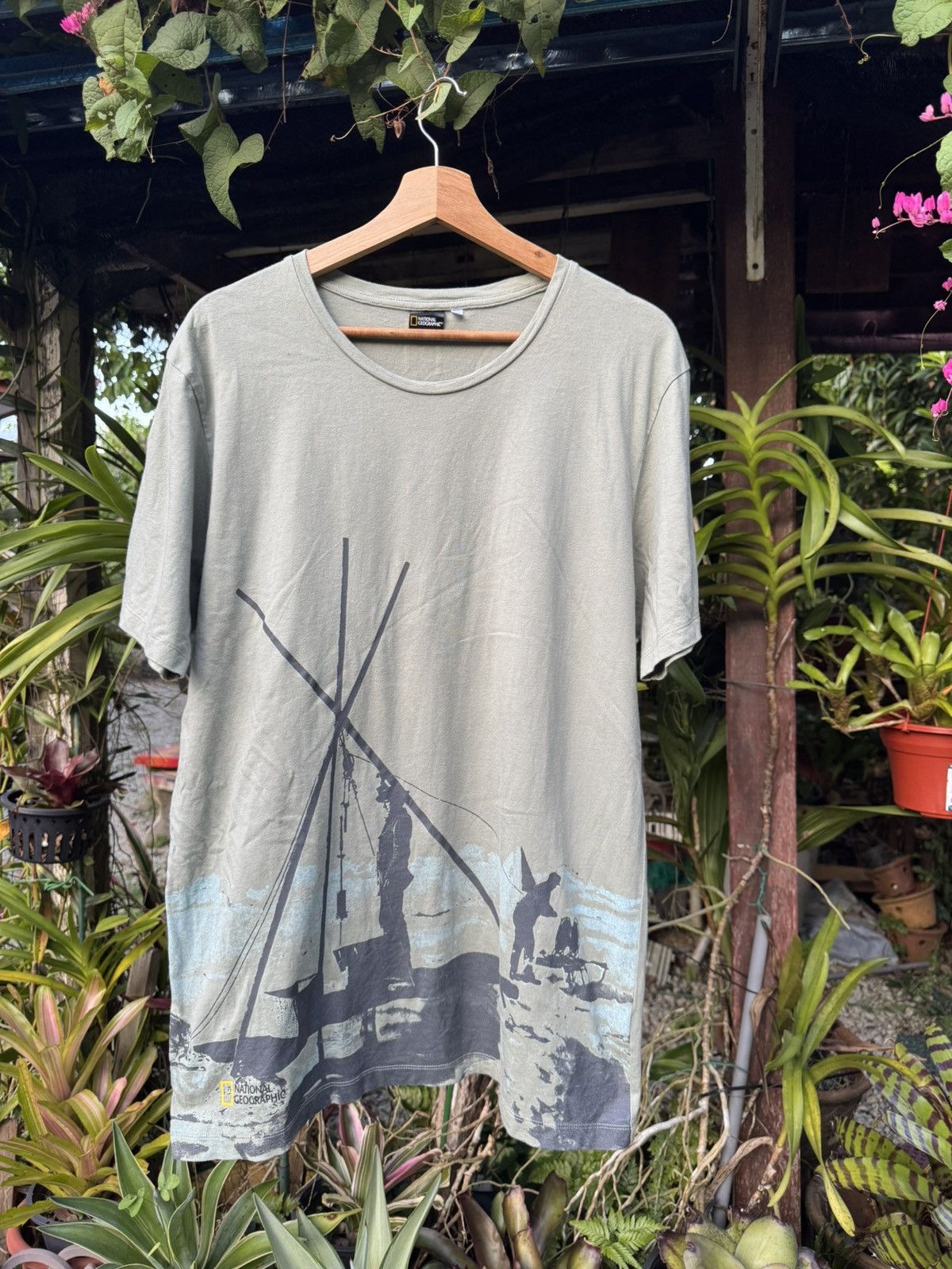 National Geographic x Uniqlo T Shirt