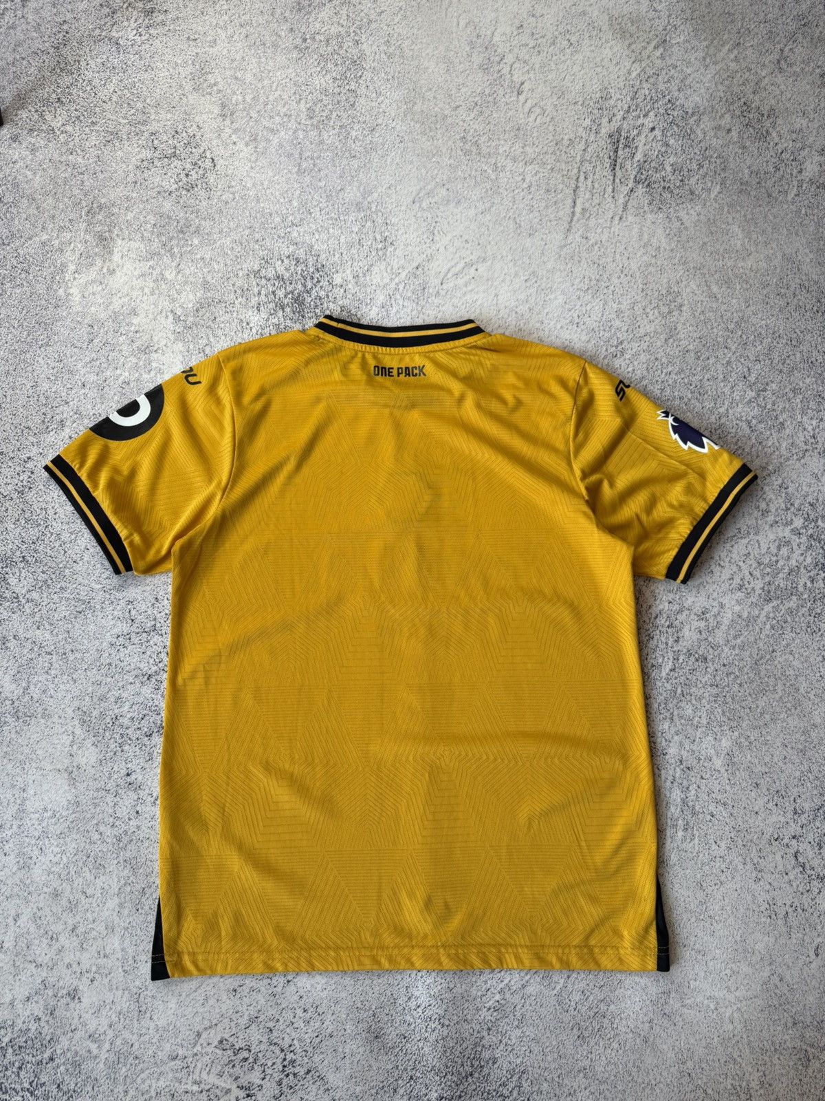 Vintage Wolverhampton Wanderers Sudu 2024/2025 Wolves shirt size M Size US M / EU 48-50 / 2 - 15 Thumbnail