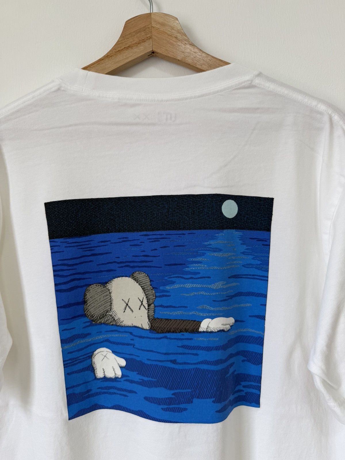 Kaws Kaws Streetwear Japan Tee Size US XL / EU 56 / 4 - 3 Thumbnail