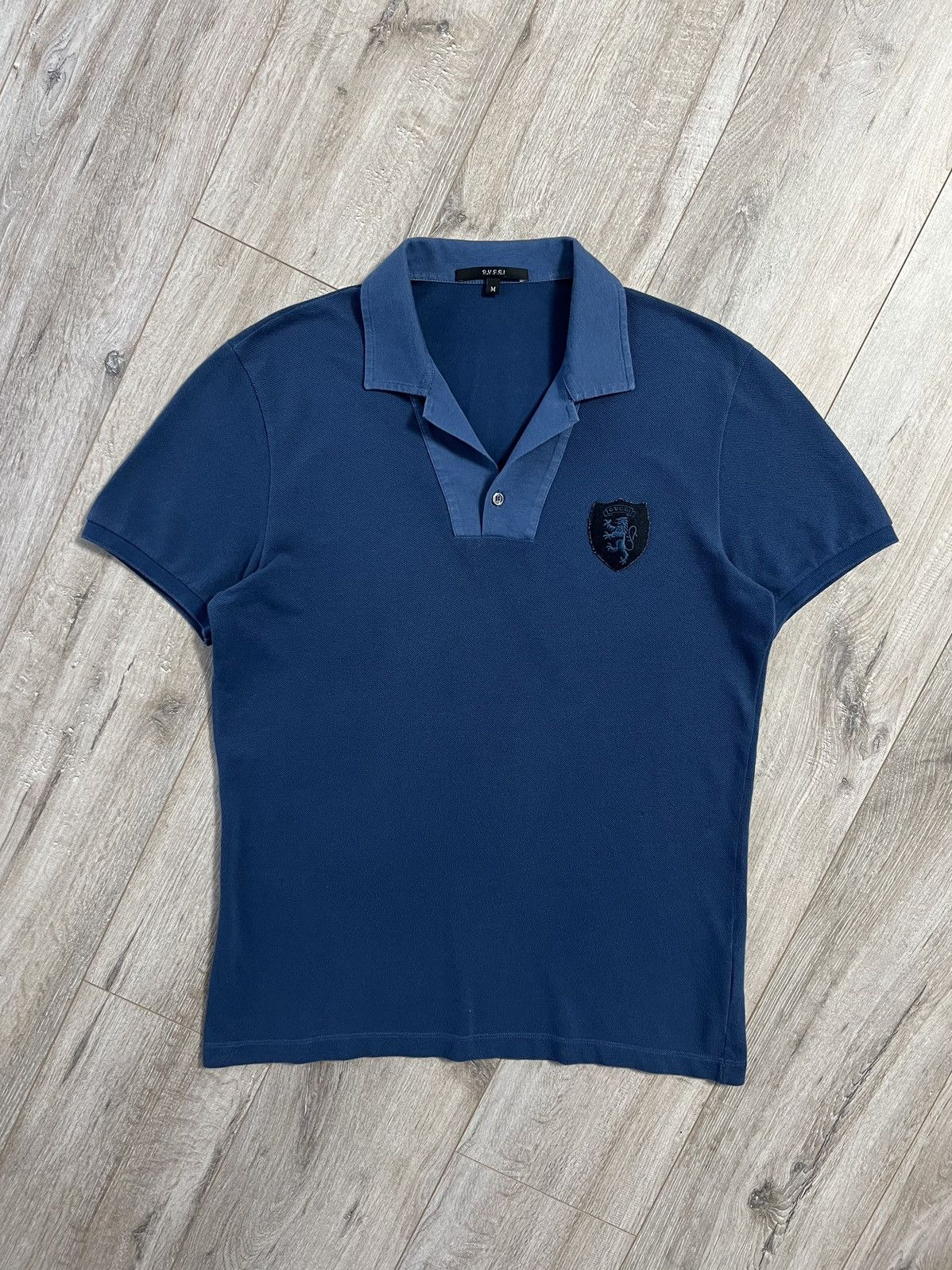 image of Gucci Polo Shirt Big Patch Logo Cotton Blue One Button, Men's (Size Medium)