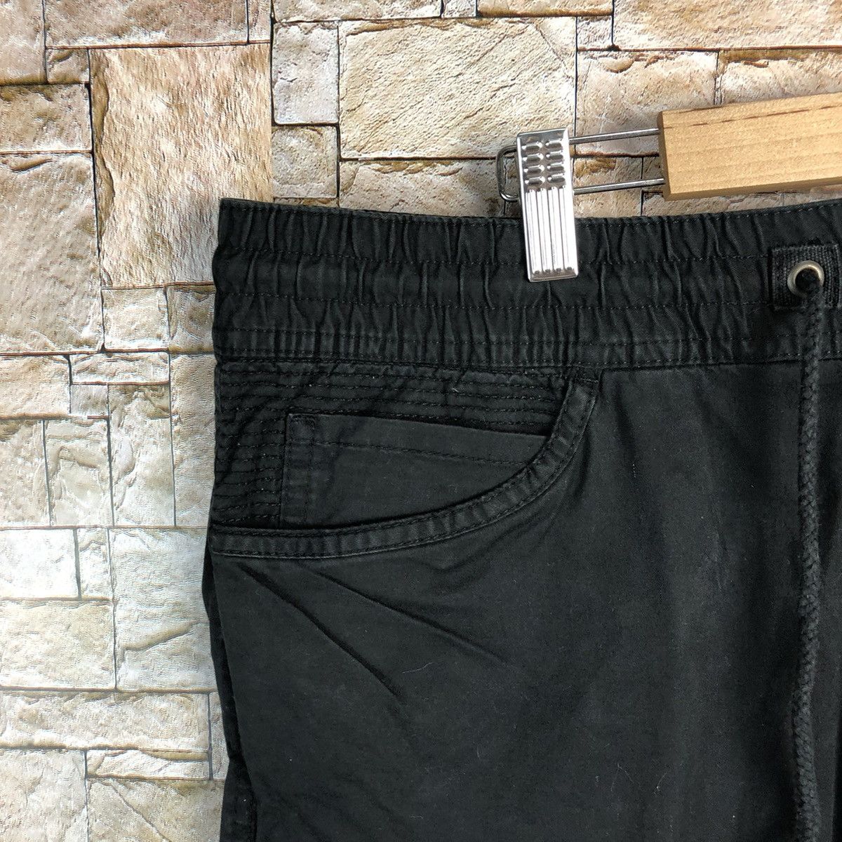 Japanese Brand H&M Black Cargo Multipocket Joggers Pants #A121 Size US 34 / EU 50 - 8 Thumbnail