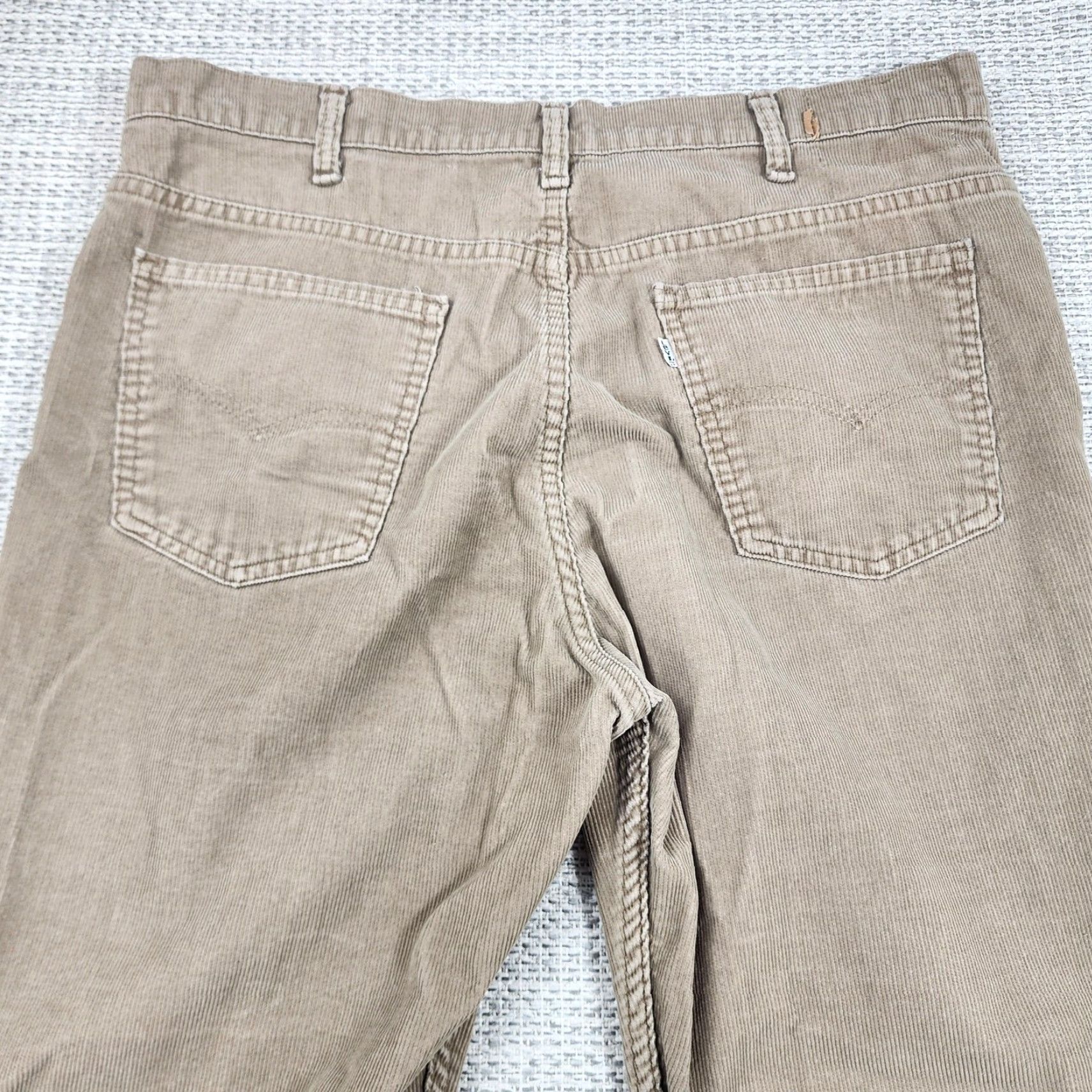 Levi's Vtg Levi's Corduroy Pants Mens 36x29 Tan Straight Leg Zip Fly Casual 90s Hippie Retro USA Size US 36 / EU 52 - 3 Thumbnail