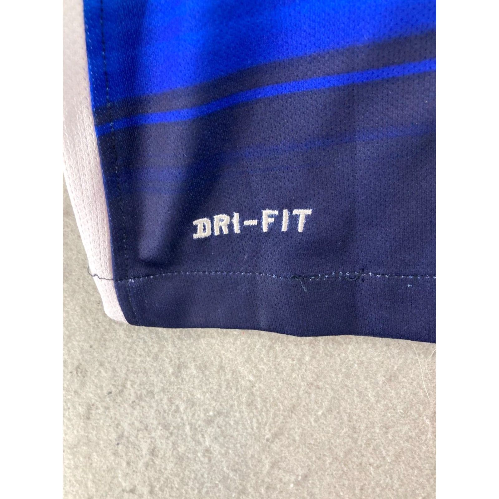 Nike Nike Dri-Fit Nike Dri-Fit Athletic Jersey Mens Large 17 Heather Blue Breathable Moisture Lightweight Logo Soccer Size US L / EU 52-54 / 3 - 5 Thumbnail
