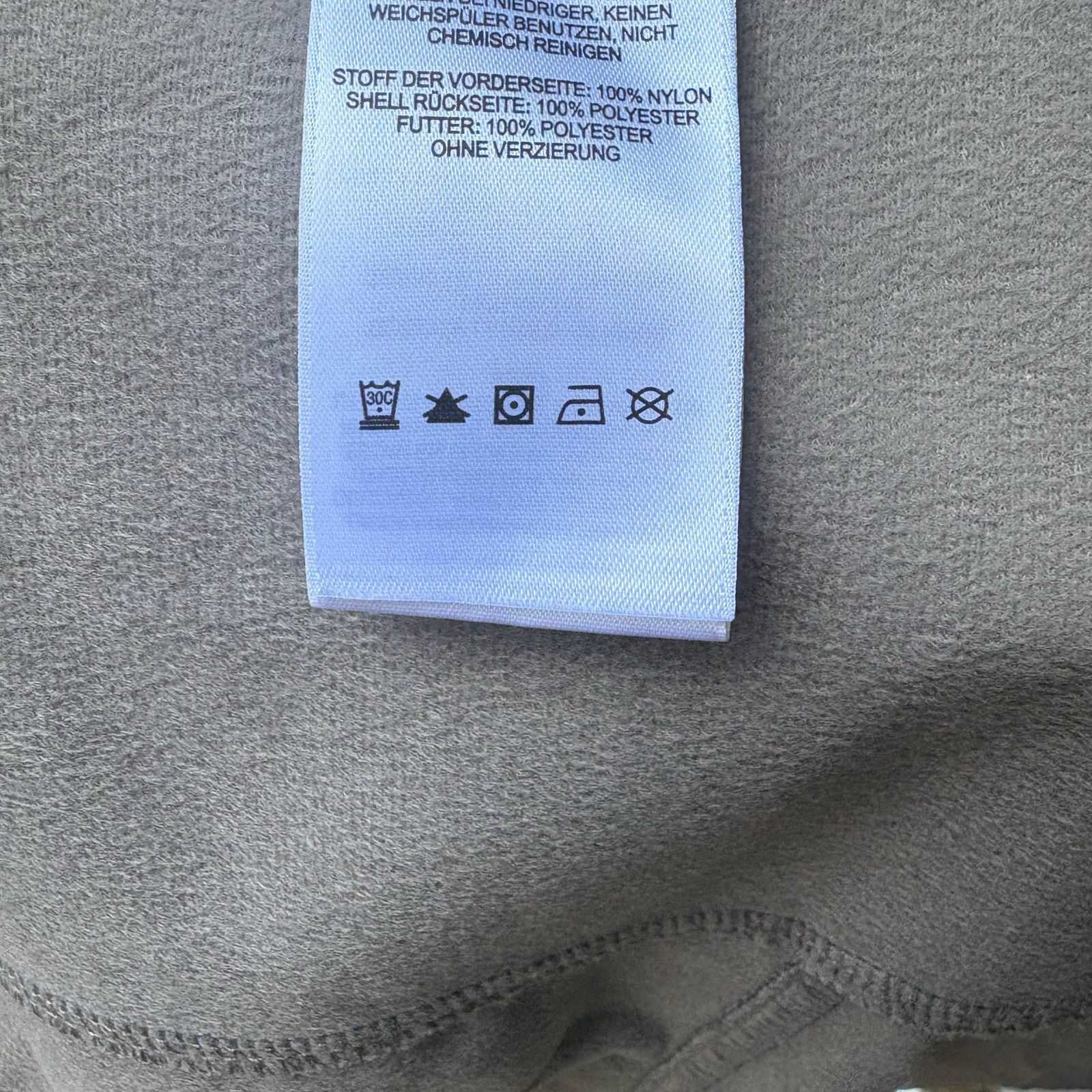 Mountain Hardwear Mountain Hardwear Jacket Sz L Blue Conduit Soft Shell Zip Size US L / EU 52-54 / 3 - 10 Thumbnail