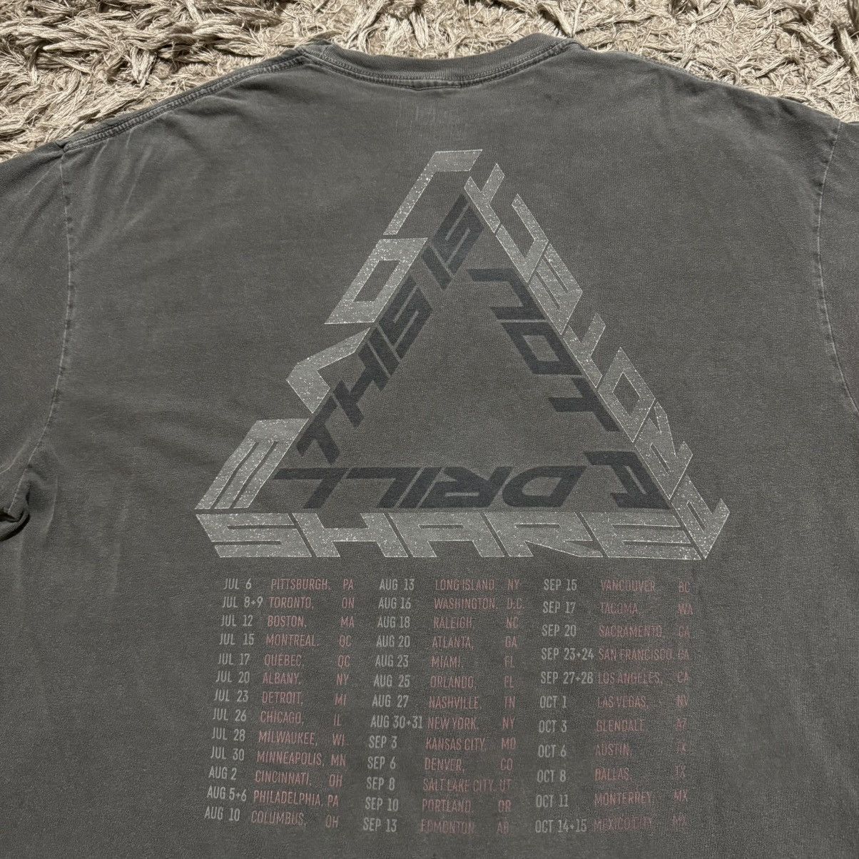 Band Tees Vintage x Roger Waters This is not a drill 2000s Size US XXL / EU 58 / 5 - 4 Thumbnail