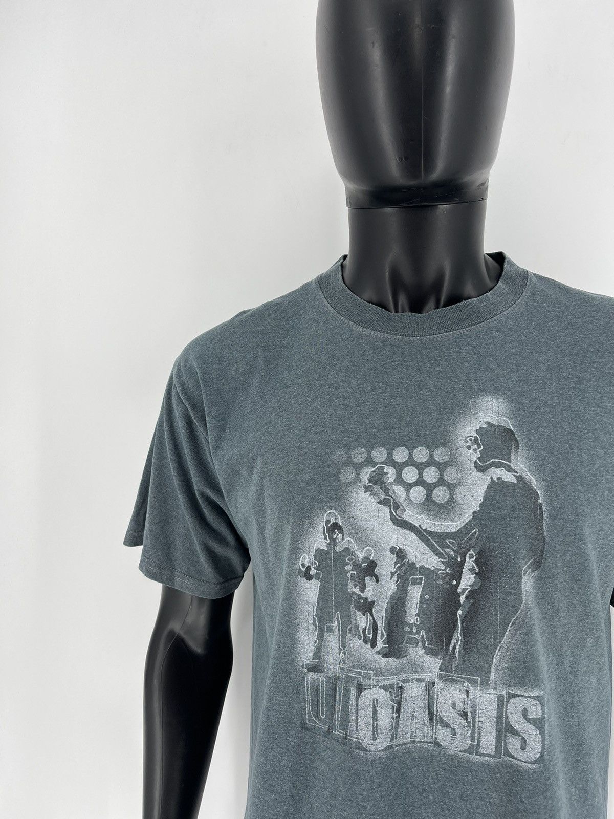 Band Tees × Vintage Vintage Y2K Oasis Rock Band Tee Tshirt Rock T Shirt BIG LOGO Size US L / EU 52-54 / 3 - 6 Thumbnail