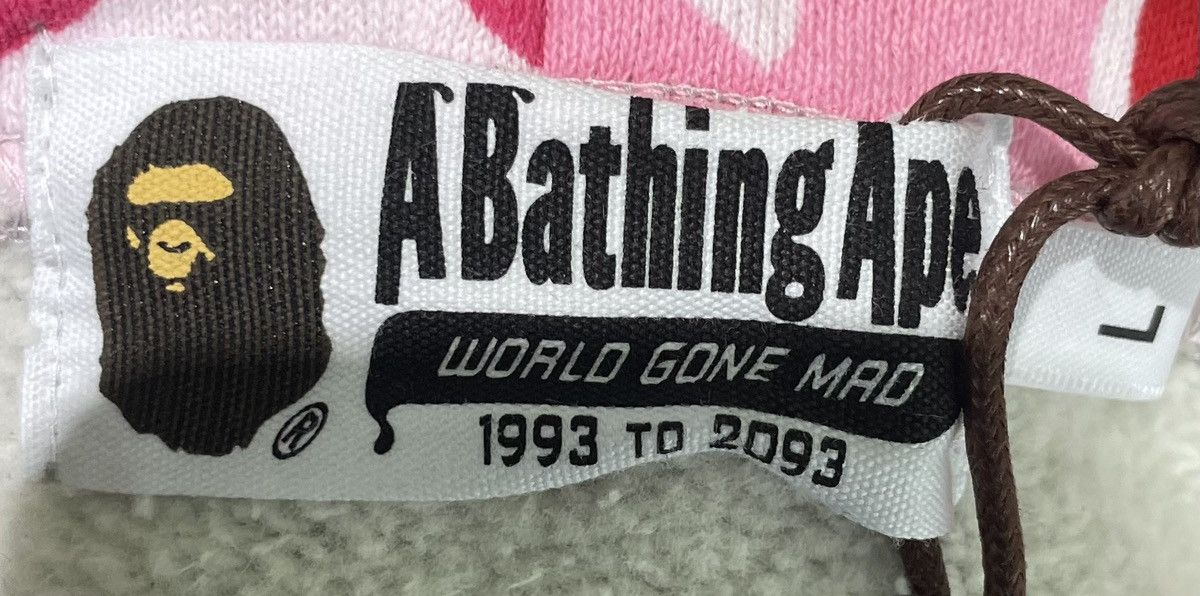 Bape Bape Shark Pullover Inside Camo Hoodie Grey/Pink Size US L / EU 52-54 / 3 - 11 Thumbnail