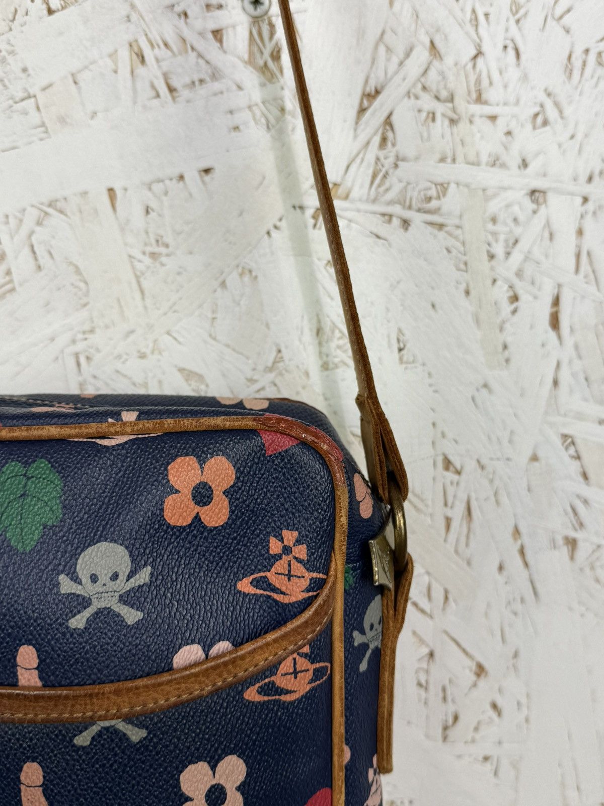 Vivienne Westwood Vivienne Westwood Gold Label Monogram Crossbody Shoulder Bag Size ONE SIZE - 4 Thumbnail