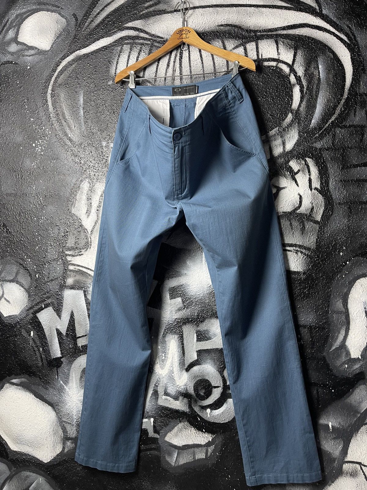 Oakley Oakley Regular Fit Blue Chino Trousers Pants Size W36 L32 Size US 36 / EU 52 - 1 Thumbnail