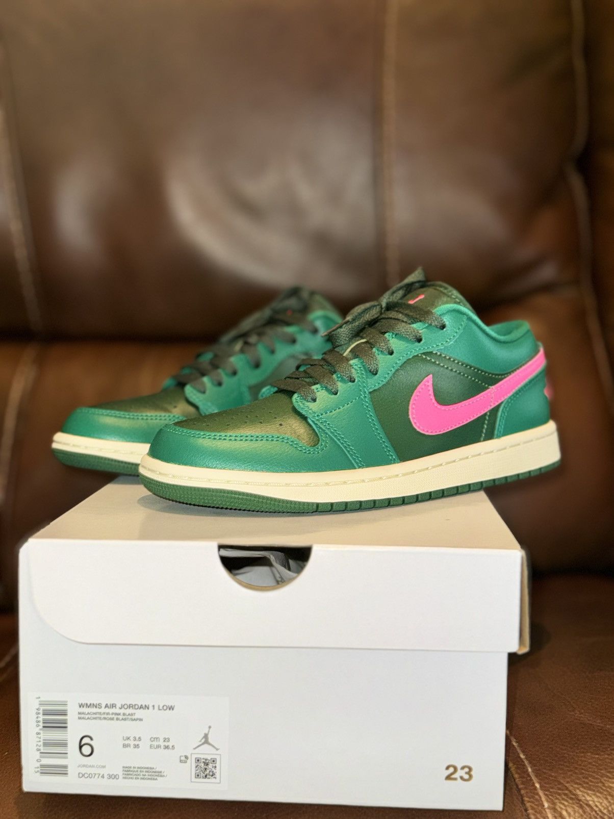 Nike Nike Air Jordan 1 Low WMNS Malachite Pink Blast Size US 6 / IT 36 - 2 Thumbnail