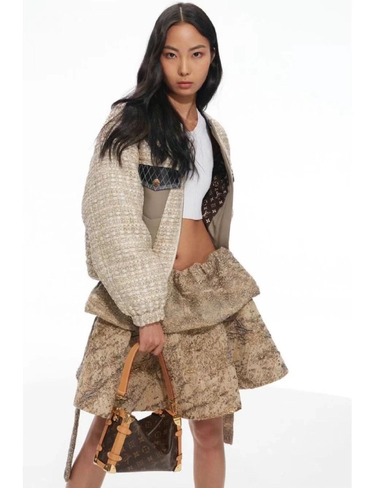 Louis Vuitton Louis Vuitton Gold Thread Lace Skirt Size US 7 / EU 40 - 9 Thumbnail