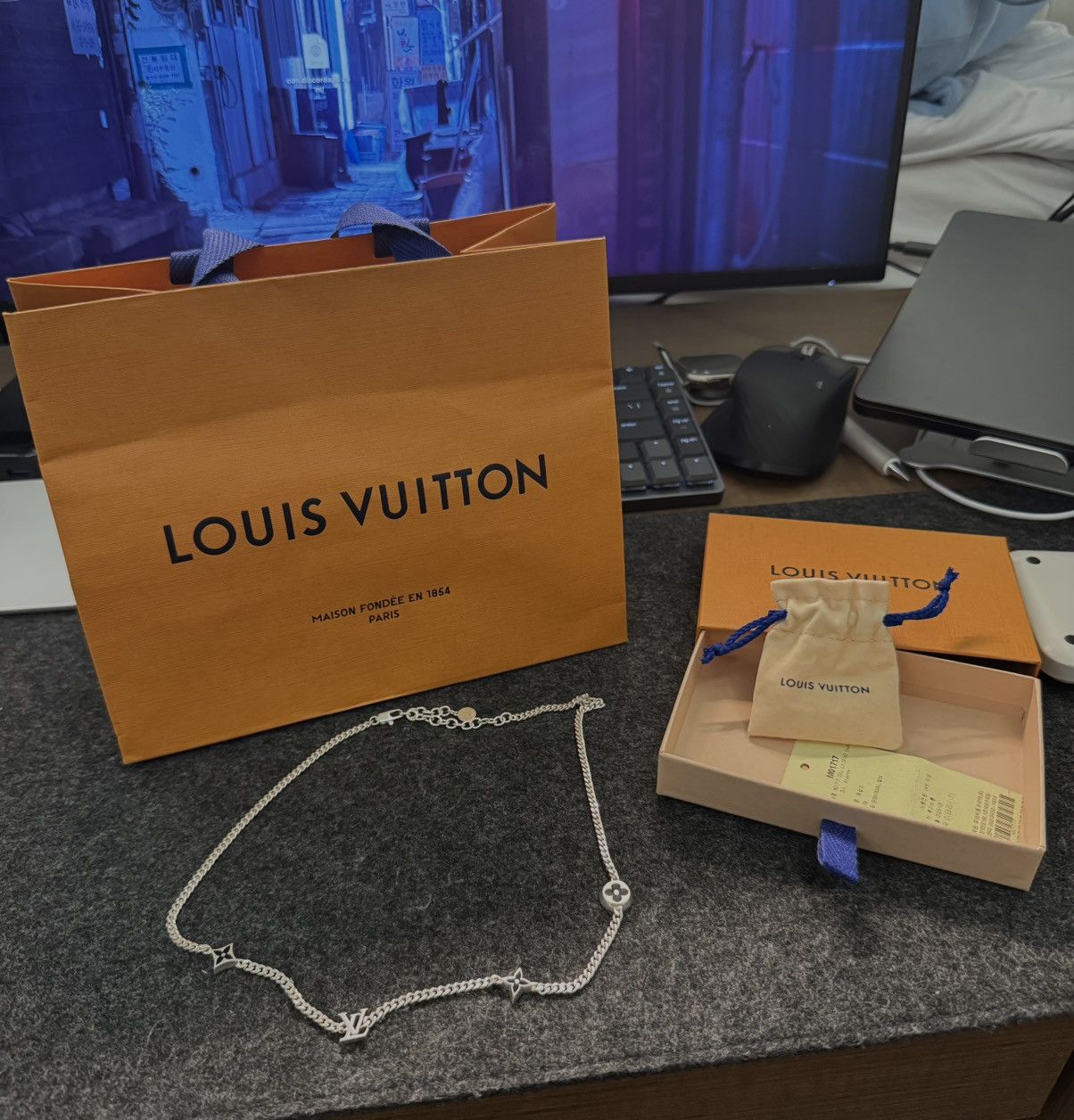 Louis Vuitton Louis Vuitton Spike Charms Necklace Size ONE SIZE - 1 Thumbnail