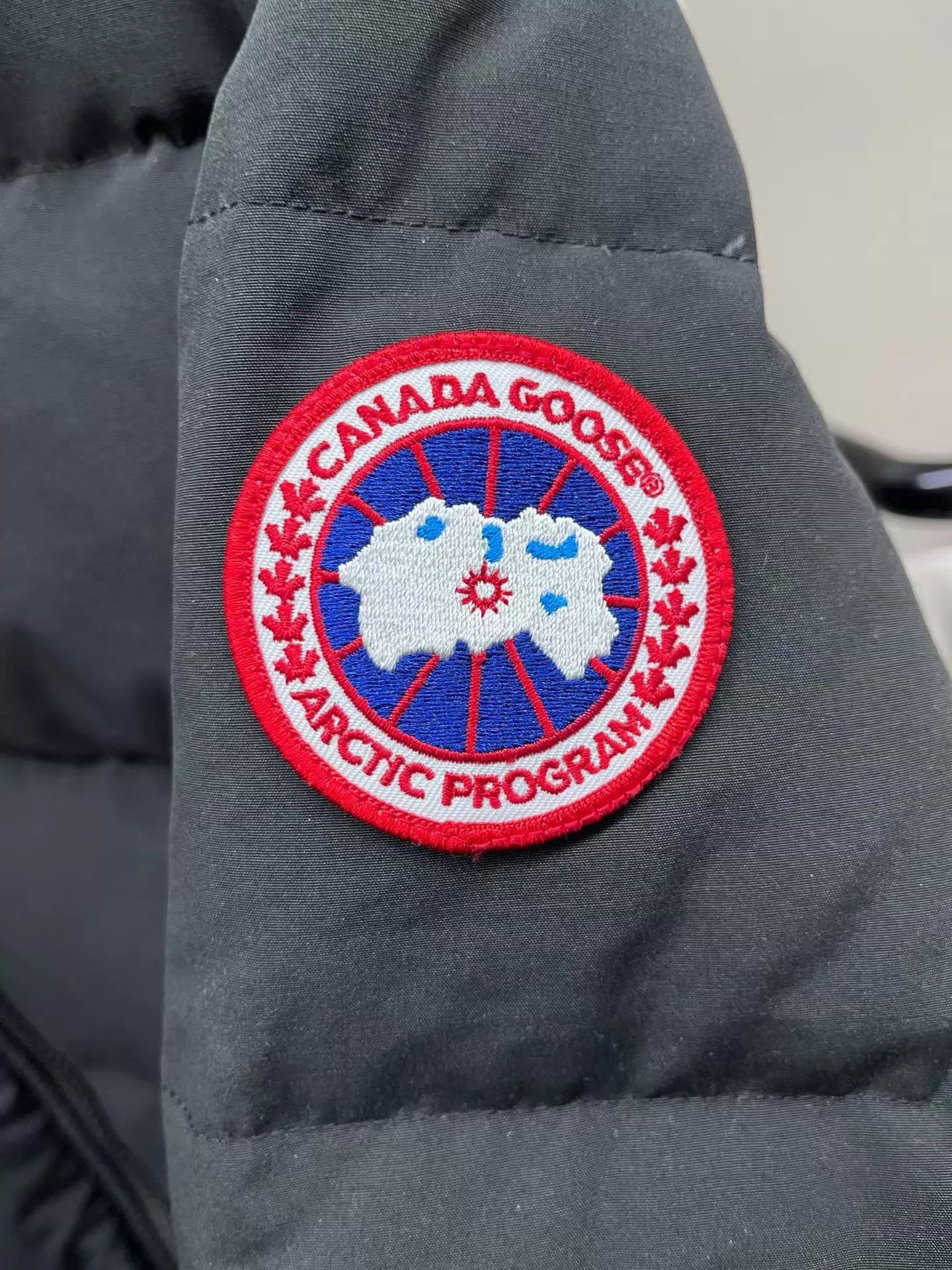 Canada Goose Canada Goose Woolford RedLabel Short Quilted Down M Size US M / EU 48-50 / 2 - 3 Thumbnail