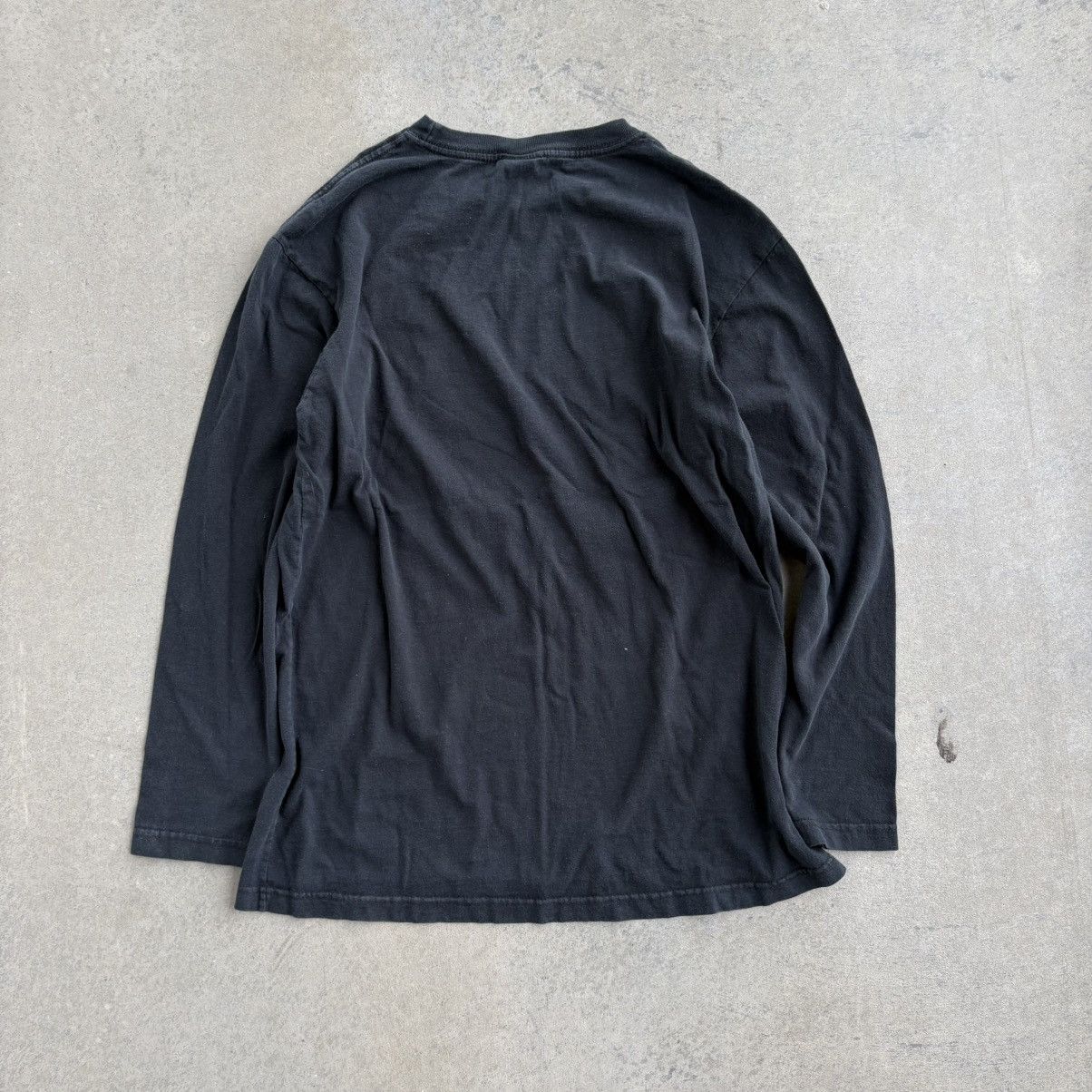 Band Tees Vintage 2005 AC/DC Long sleeve Concert Tee Rare Large Fit Size US L / EU 52-54 / 3 - 8 Thumbnail