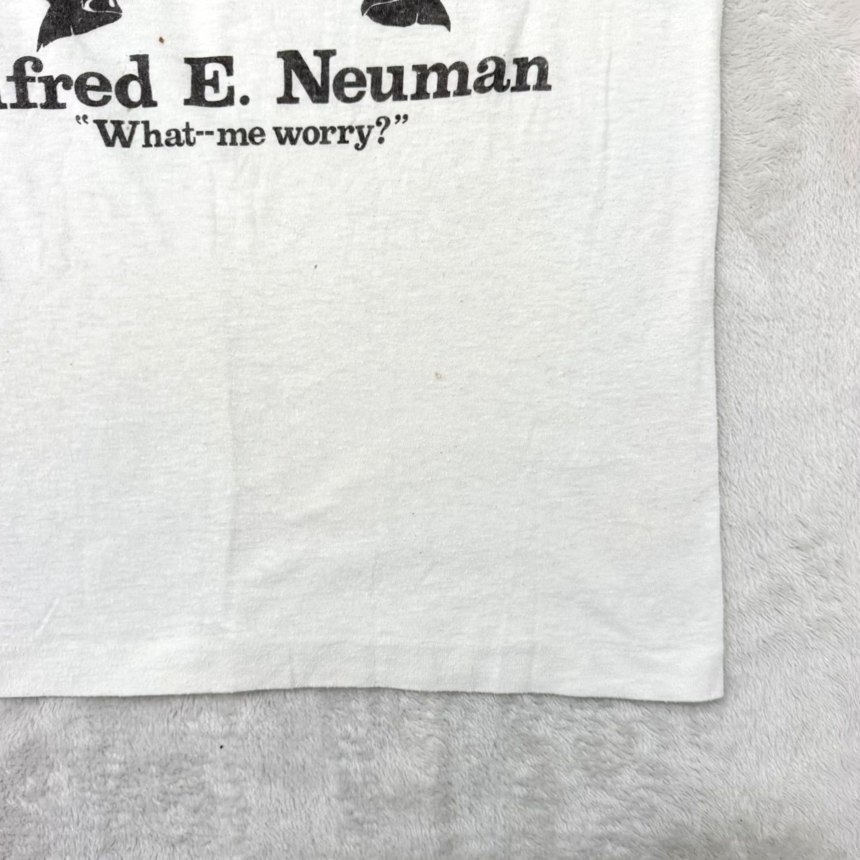 Vintage VINTAGE Alfred E Neuman Tank Top Shirt Mens M White MAD Magazine Graphic Print Sleeveless Crew Neck Jersey Cotton Polyester Summer USA Size US M / EU 48-50 / 2 - 6 Thumbnail