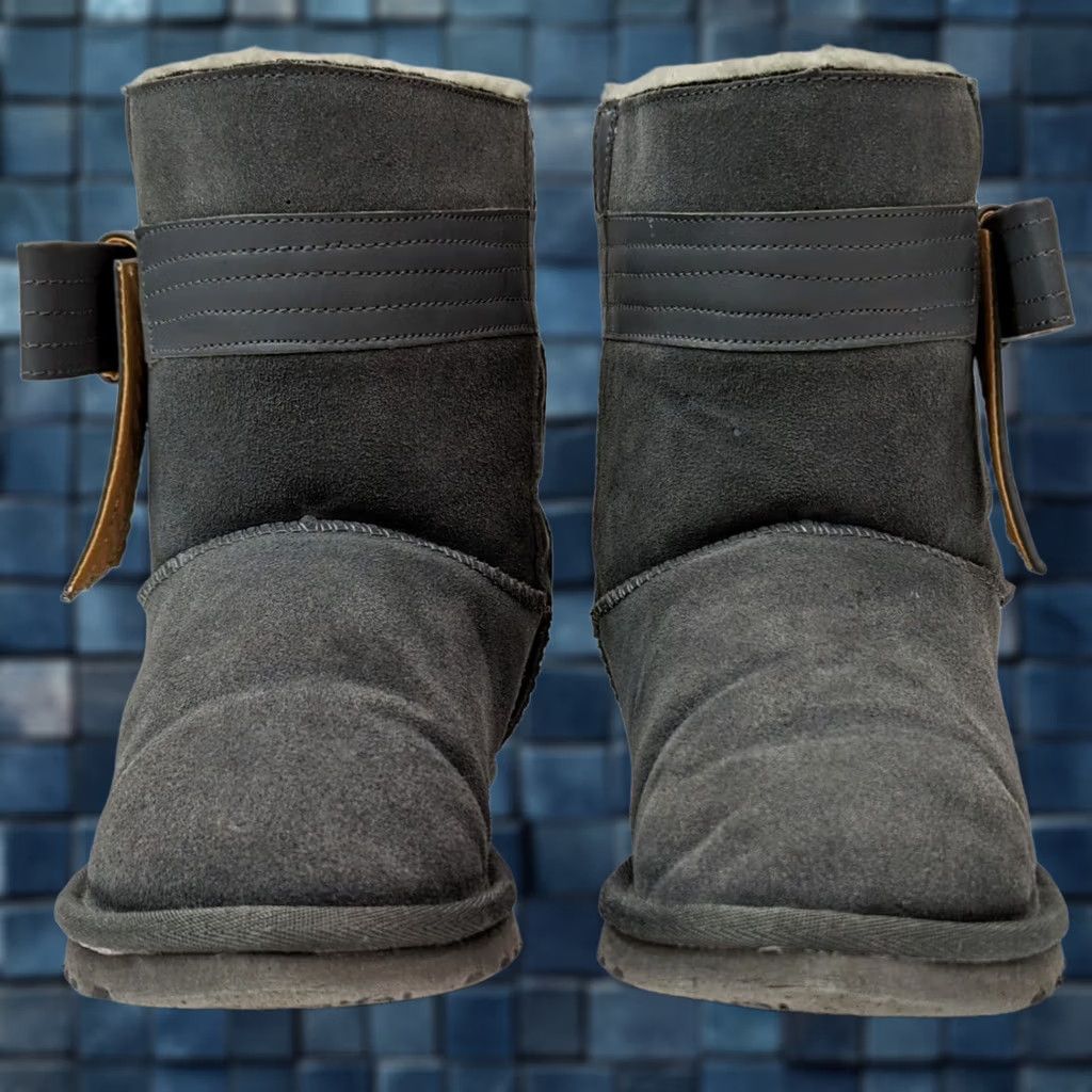 Ugg UGG Suede Boots Womens 9 Gray Bow Shearling Lined Winter Warm Short Platform 1 in Casual Boots Womens 9 Gray Bow Shearling Lined Winter Classic Size 30" / US 8 / IT 44 - 1 Thumbnail