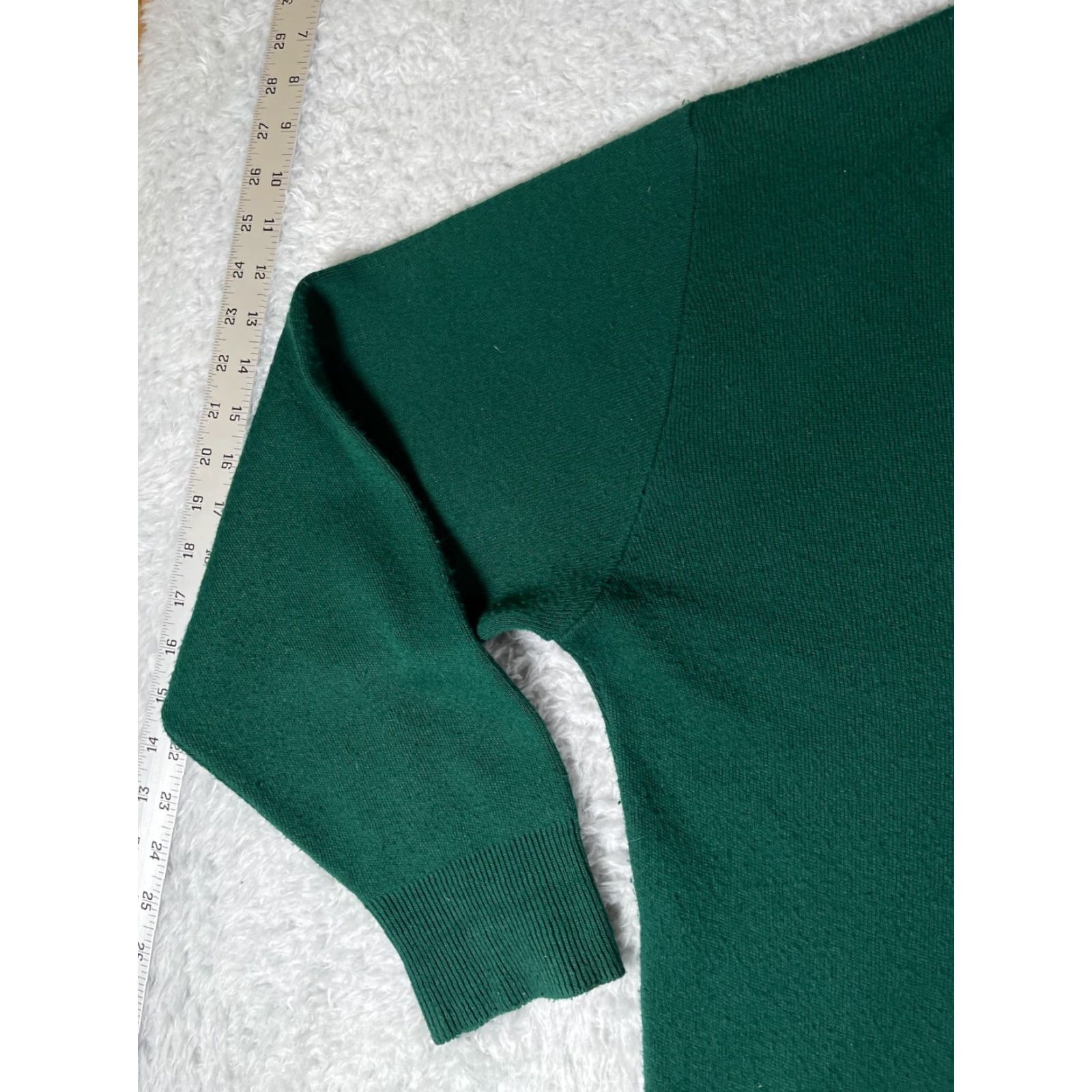 Izod IZOD Sweater Mens Large Green V-Neck Long Sleeve 100% Acrylic Knit Pullover Vintage USA 80s 90s Classic Mens Size US L / EU 52-54 / 3 - 7 Thumbnail
