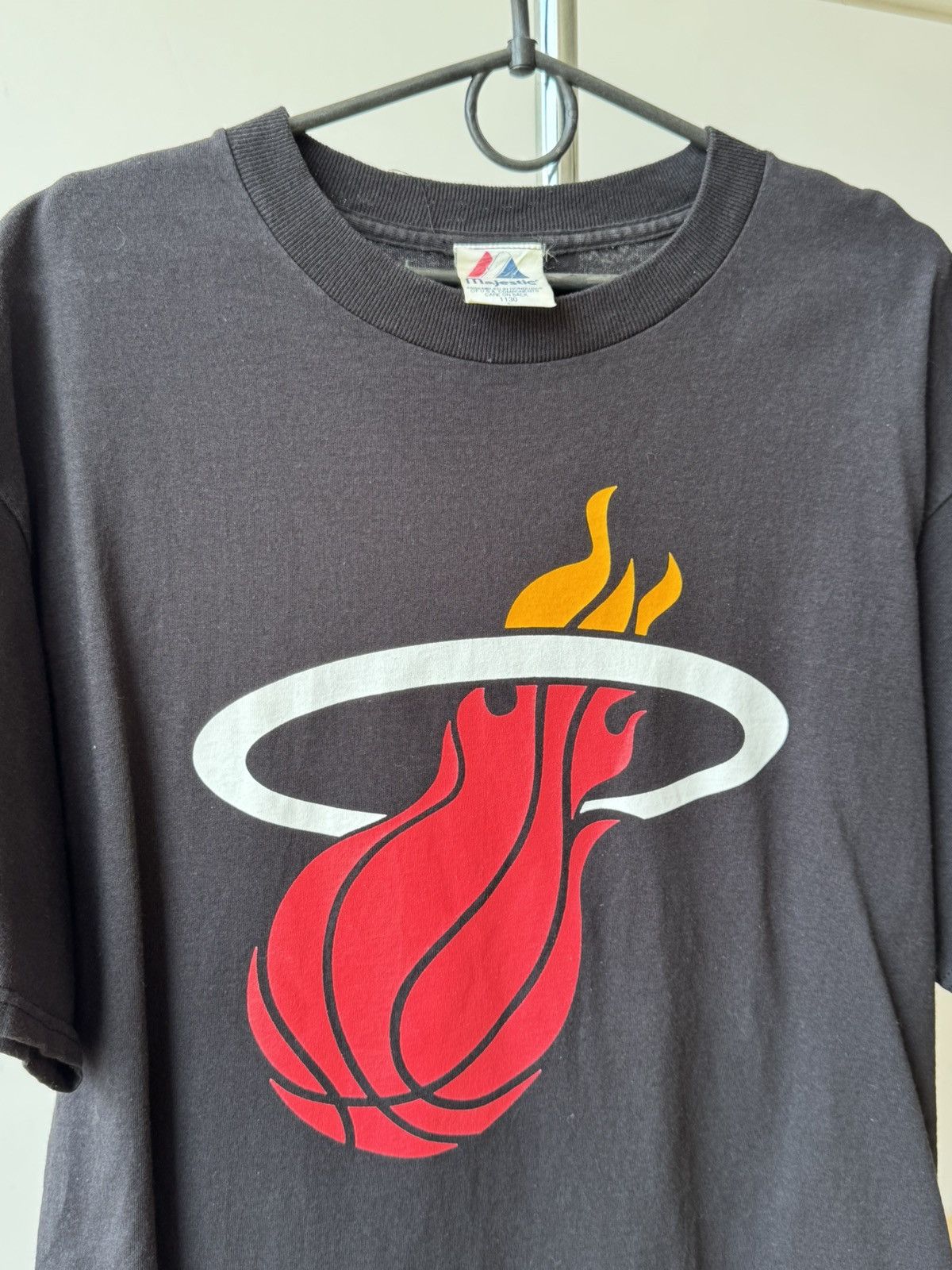 NBA Vintage 90s Shaquille O'Neal Miami Heat NBA T-shirt Size US L / EU 52-54 / 3 - 3 Thumbnail