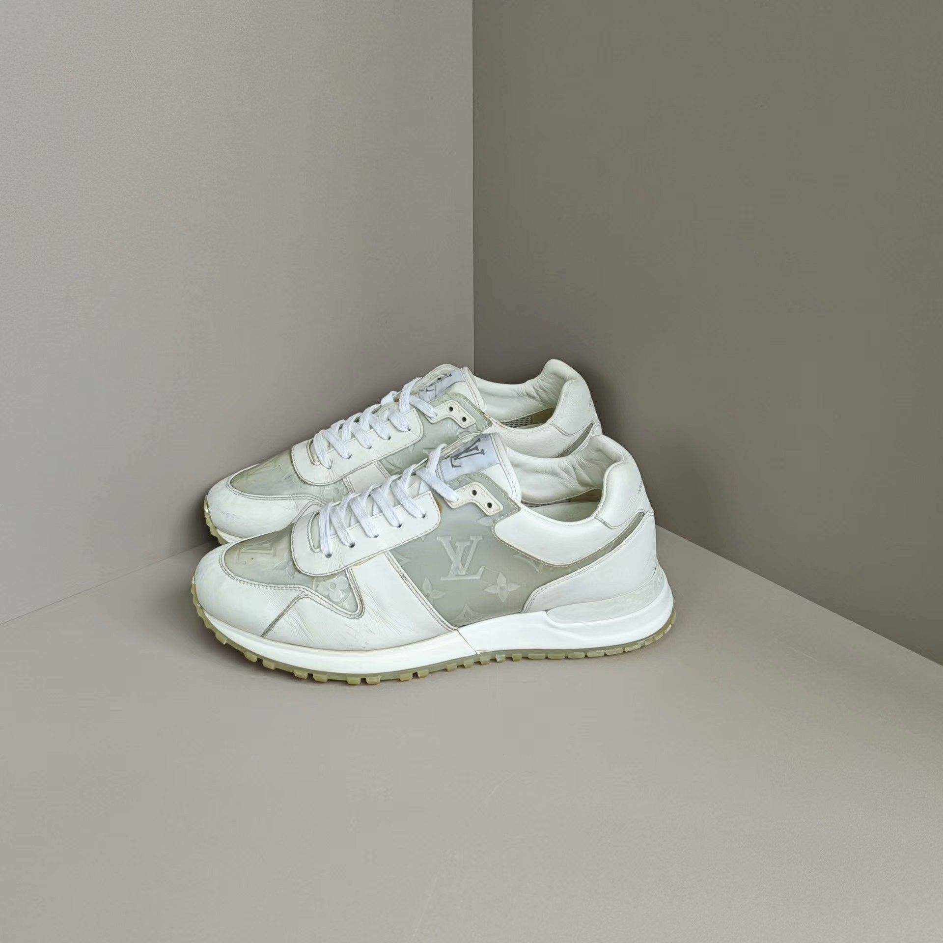 Louis Vuitton Louis Vuitton Casual Lowtop Sneakers 5.5 Men Size US 5.5 / EU 38 - 1 Thumbnail