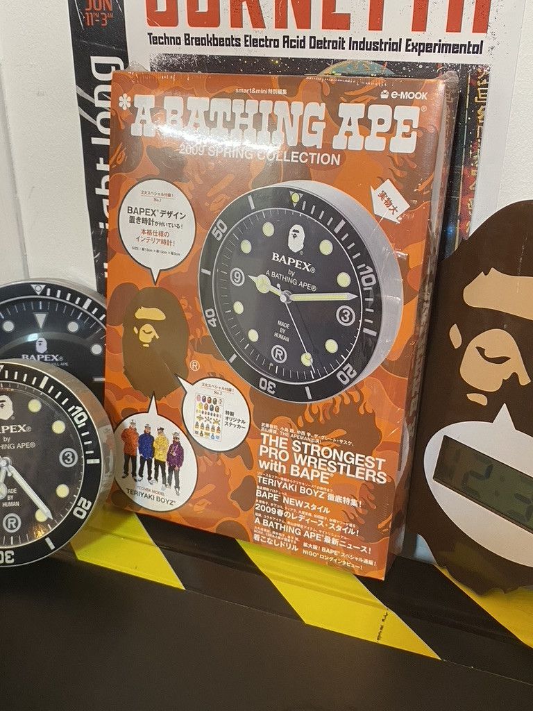 Bape 2009 Bape Spring Collection Magazine and Table Clock Size ONE SIZE - 1 Thumbnail