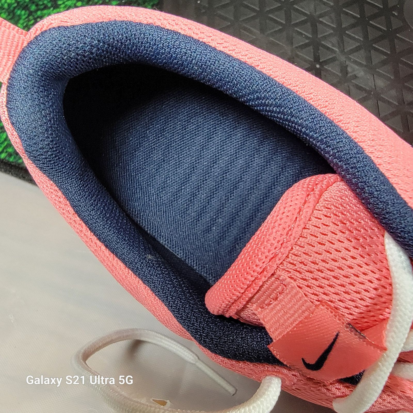 Nike Nike Women's Roshe One Sneakers Running Gym Sea Coral Sz 9.5 Size US 9.5 / IT 39.5 - 6 Thumbnail