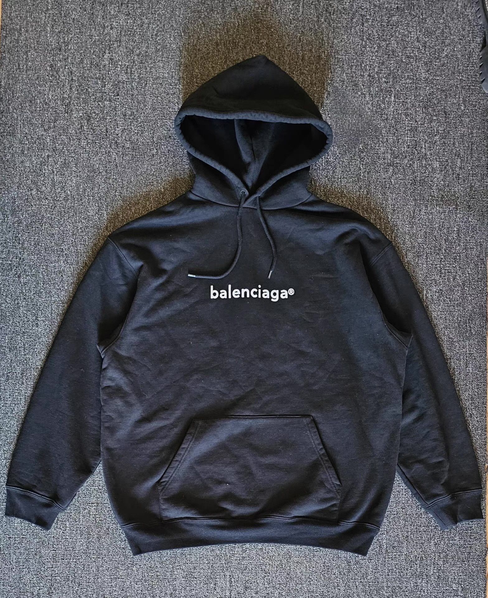Balenciaga Black Oversized Hoodie with Front Pocket Size US M / EU 48-50 / 2 - 1 Thumbnail