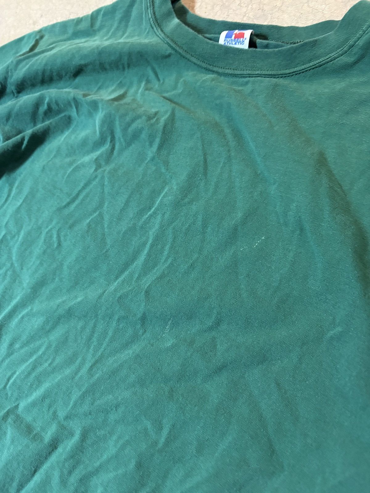 Russell Athletic VTG 90s Russell Athletic Blank Tee Made In USA Faded Green Size US XL / EU 56 / 4 - 2 Thumbnail